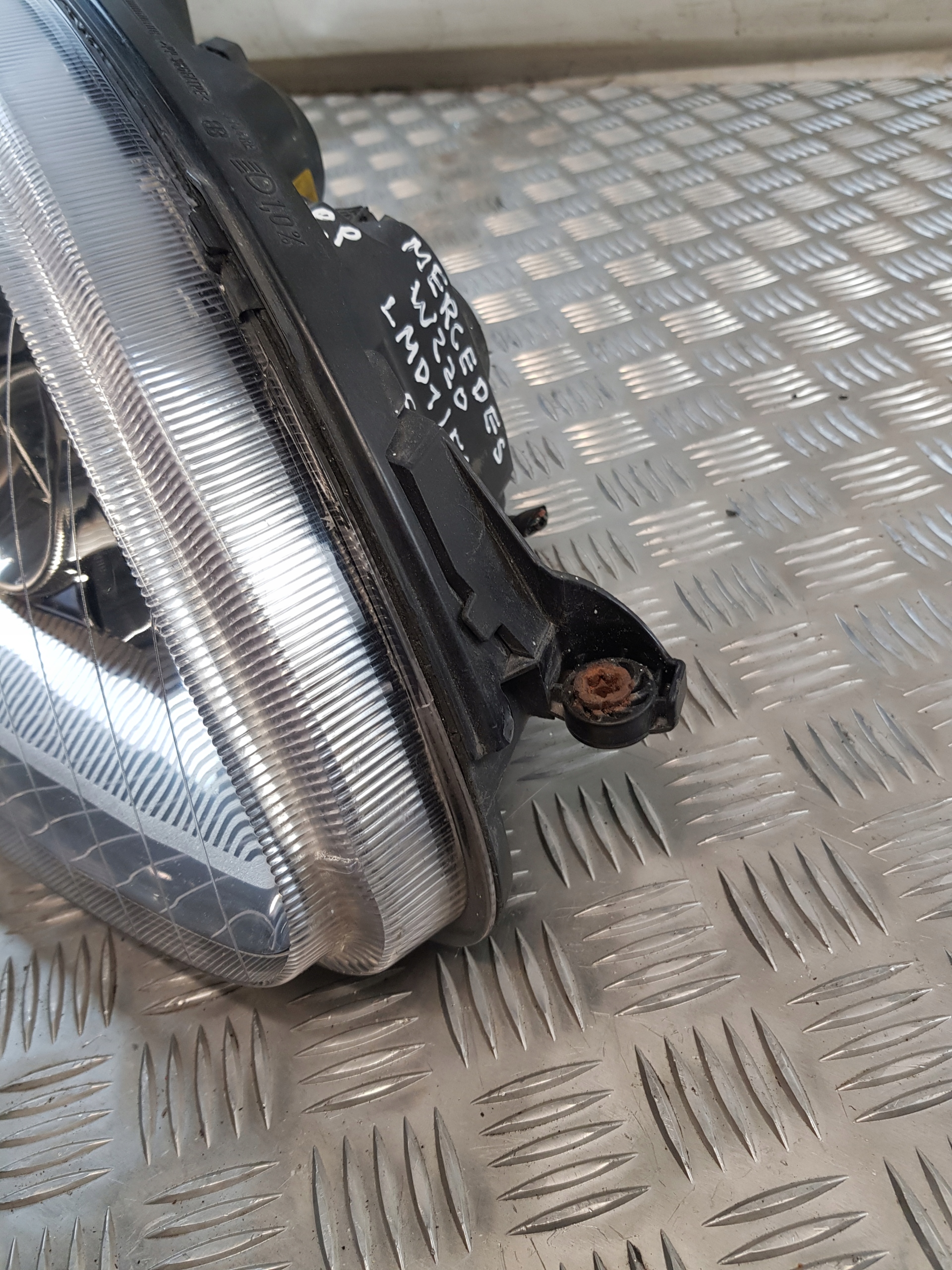 MERCEDES W220 light right front XENON 02R- EUROPA