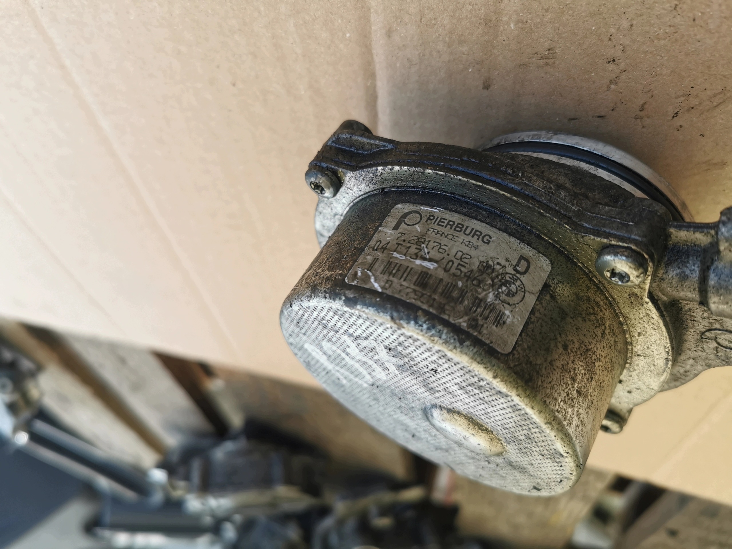 BMW 3 E46 pump vacual VACUUM 7281760200