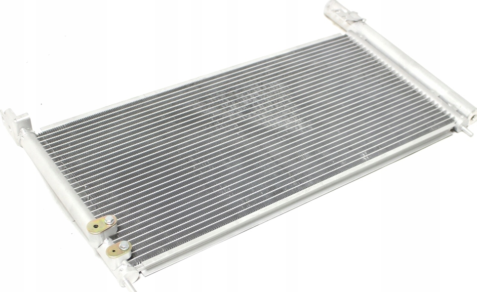 Радиатор кондиционера lexus CT 200H 10-