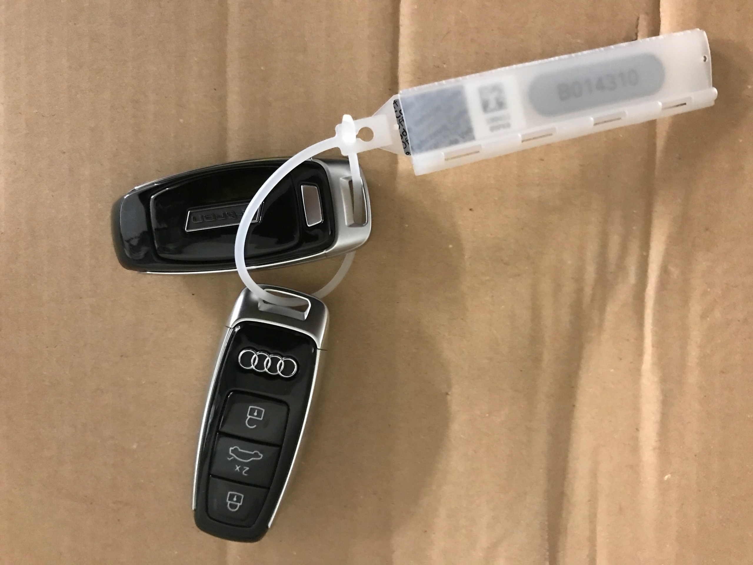 4N0959754AP - Ключ AUDI E-TRON 4N0959754AL