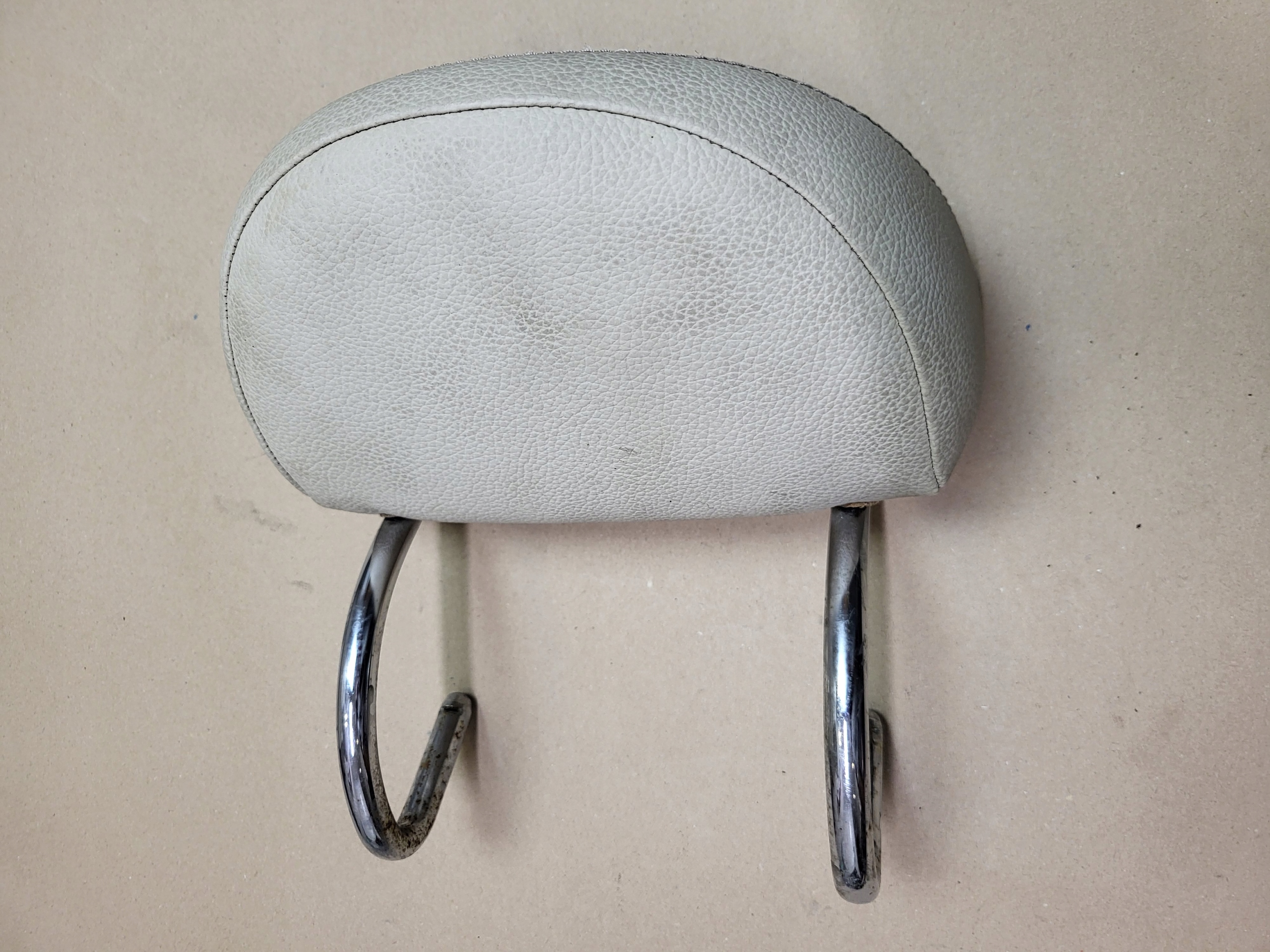 rest rear MERCEDES E W211 creamy leather OE