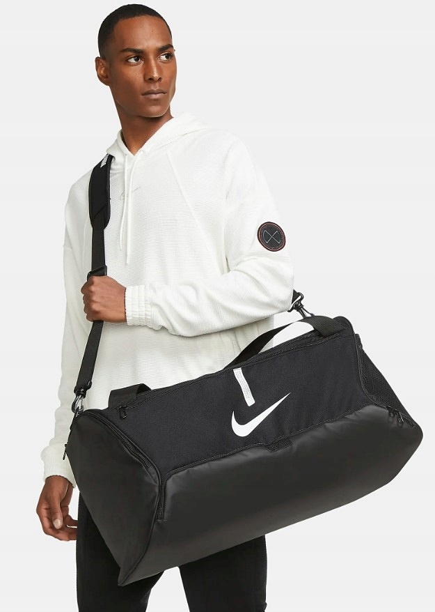 Torba Sportowa Nike Na Ramię Trening r.M 60L Podróżna Pojemna Wytrzymała Wzór dominujący logo