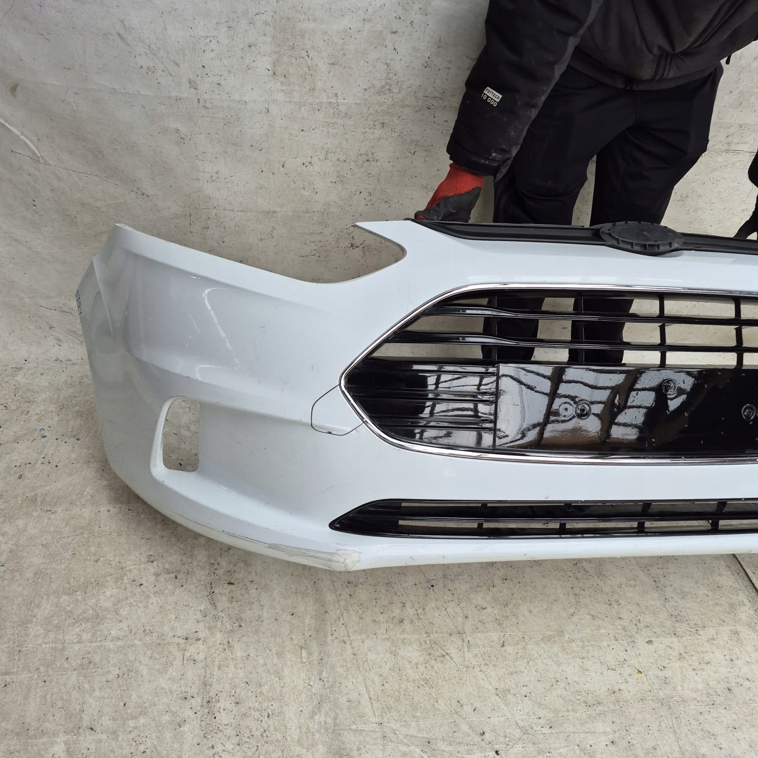 FORD B-MAX 12-17 nárazník předek přední