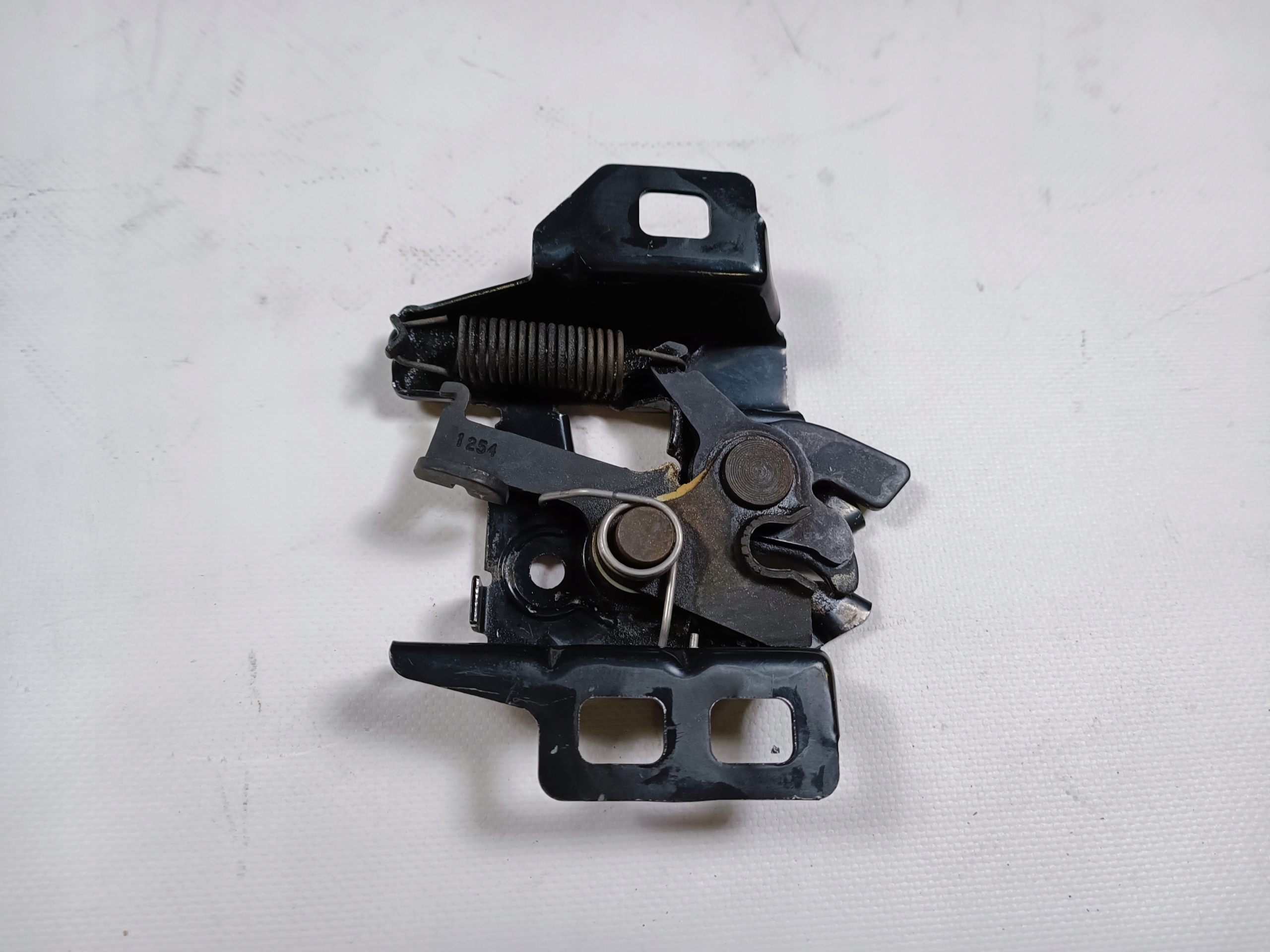 bonnet latch lock of the engine left Chevrolet Corvette C5