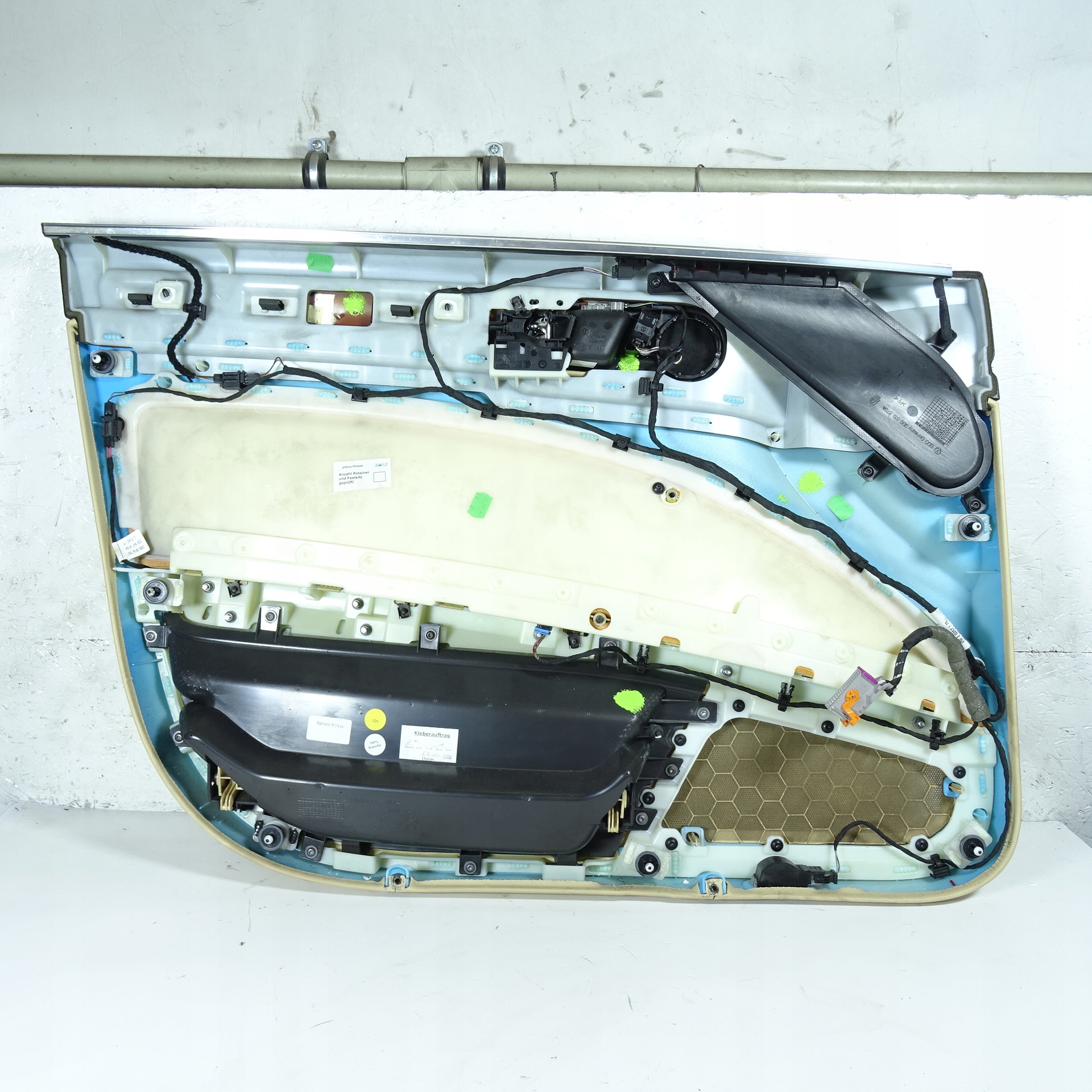 VW PHAETON upholstery door right front 3D1867012