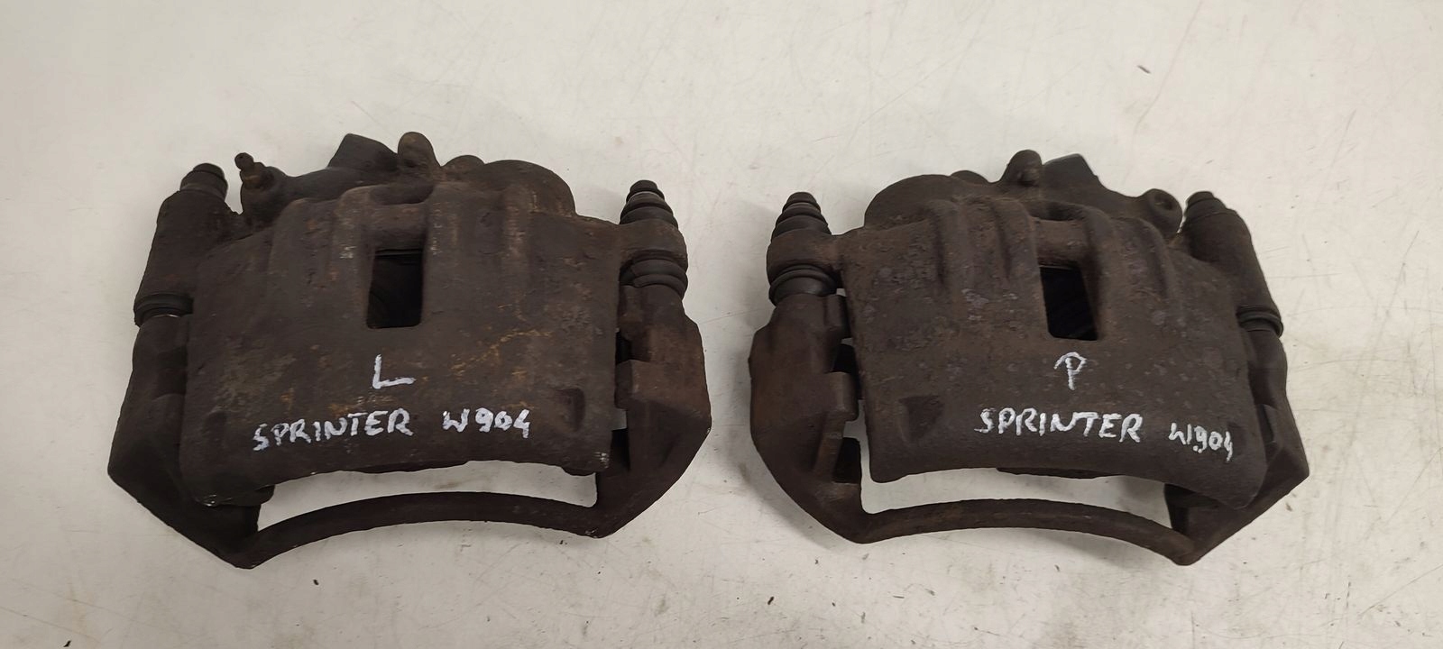 caliper front front right left Mercedes Sprinter 904
