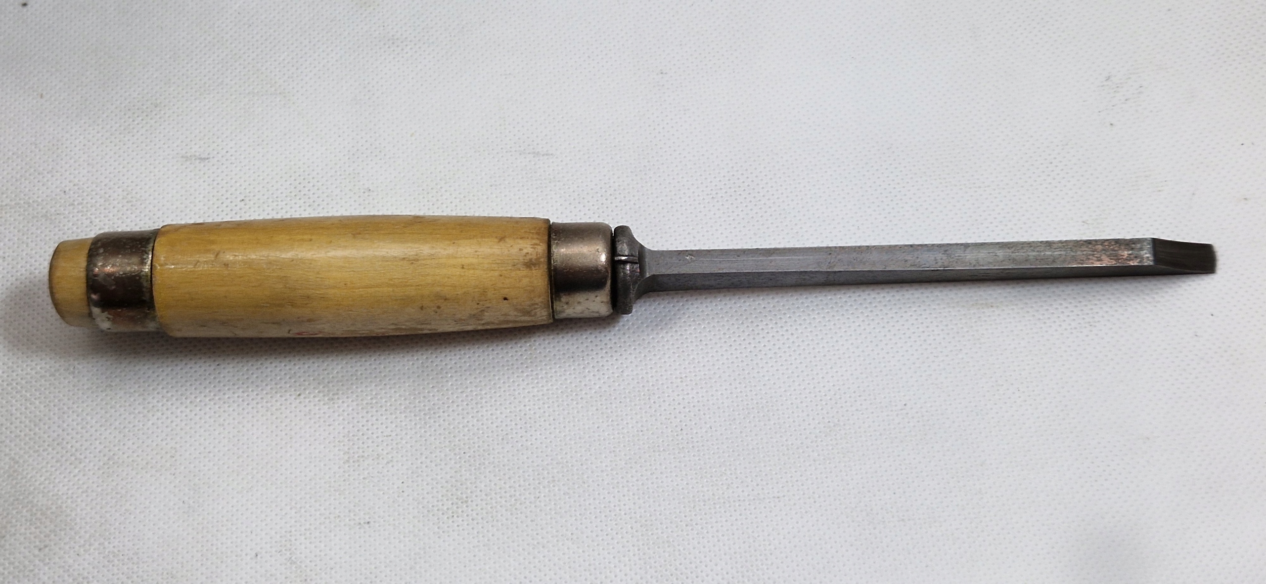 #68 GOLDENBERG STARE SOLIDNE DŁUTO 8MM