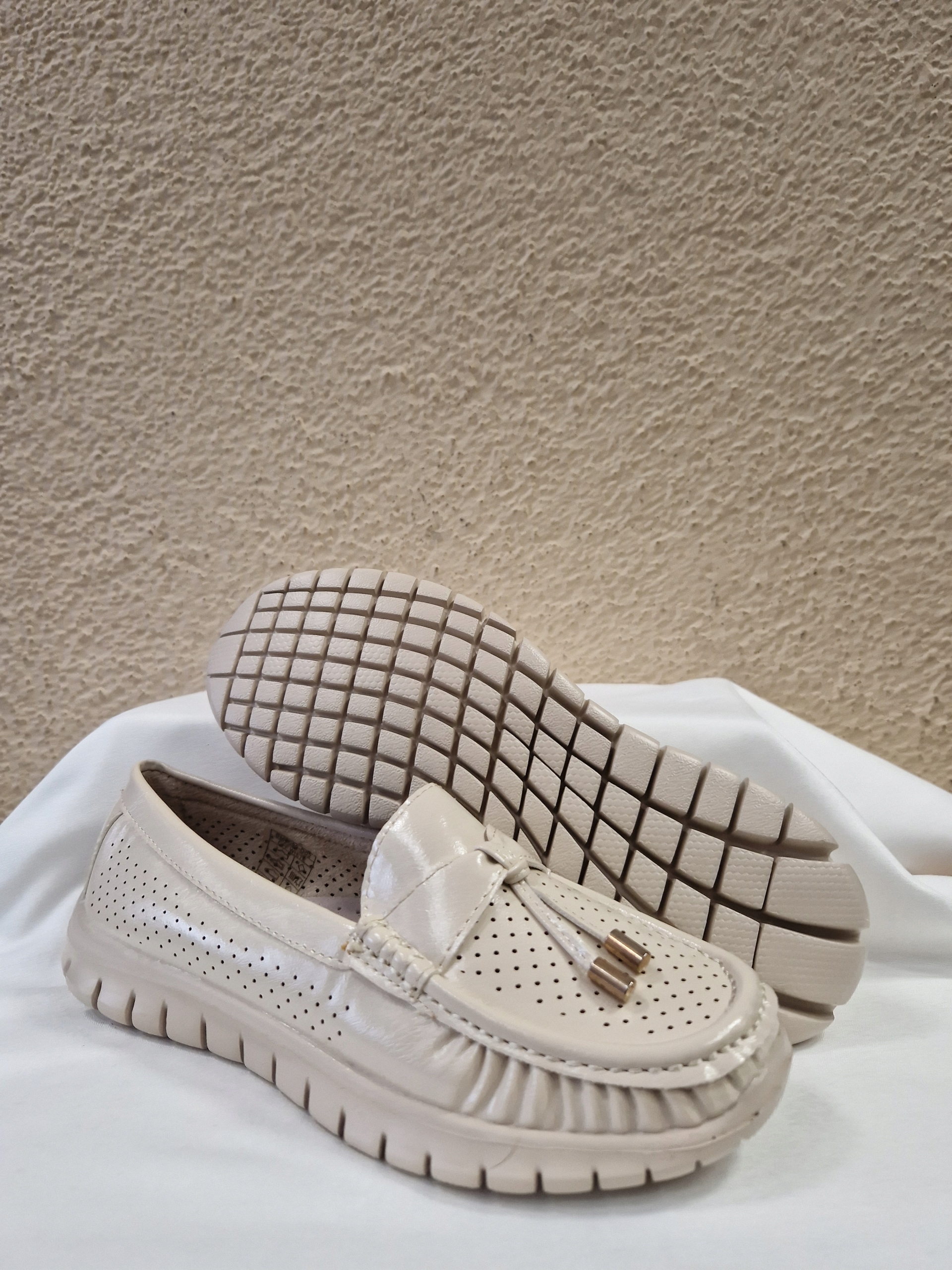 MOKASYNY LEKKIE BEŻOWE GOOT TO GREAT R.38 Model BM0099-D02