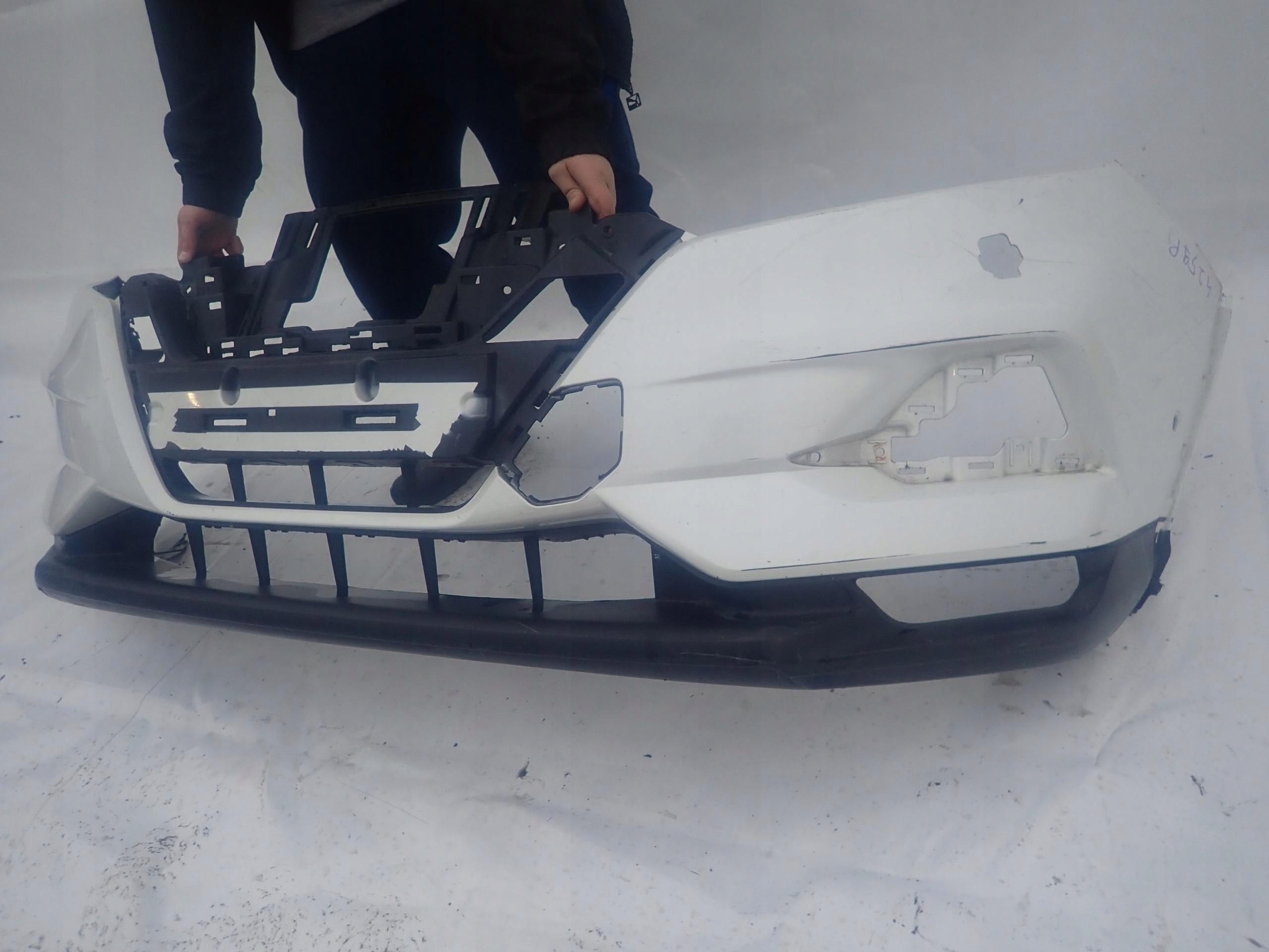 NISSAN QASHQAI II LIFT 17- bumper front SPR PDC