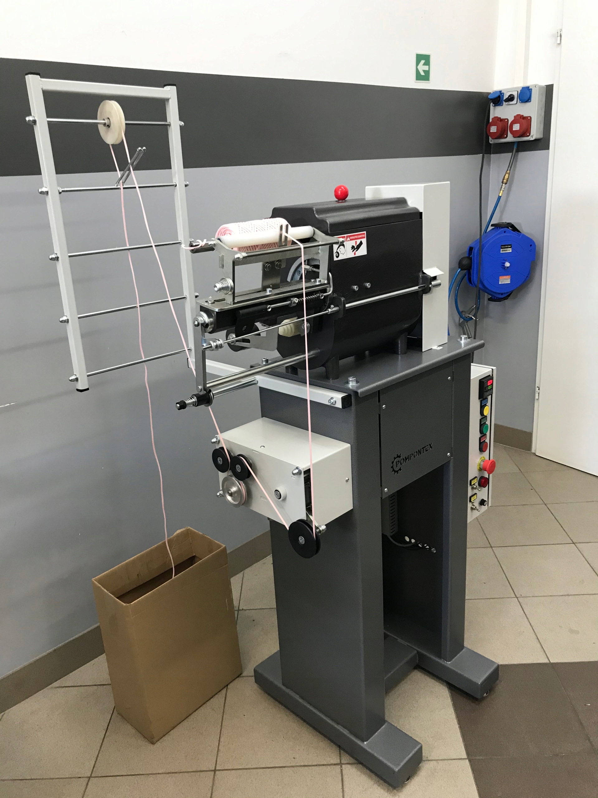 Nawijarka , przewijarka sznurka przędzy