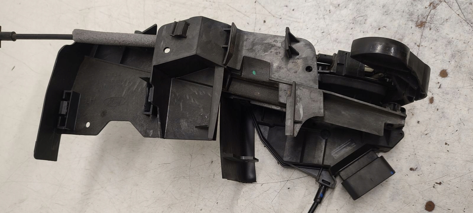 lock door front front left Ford Focus MK3 kombi 1,0 Ecoboost