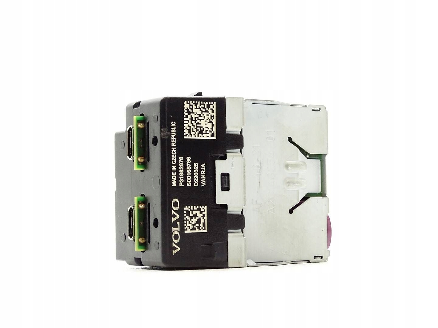 PANEL PORT ZLACZE adapter USB C VOLVO XC40 XC60 31682676