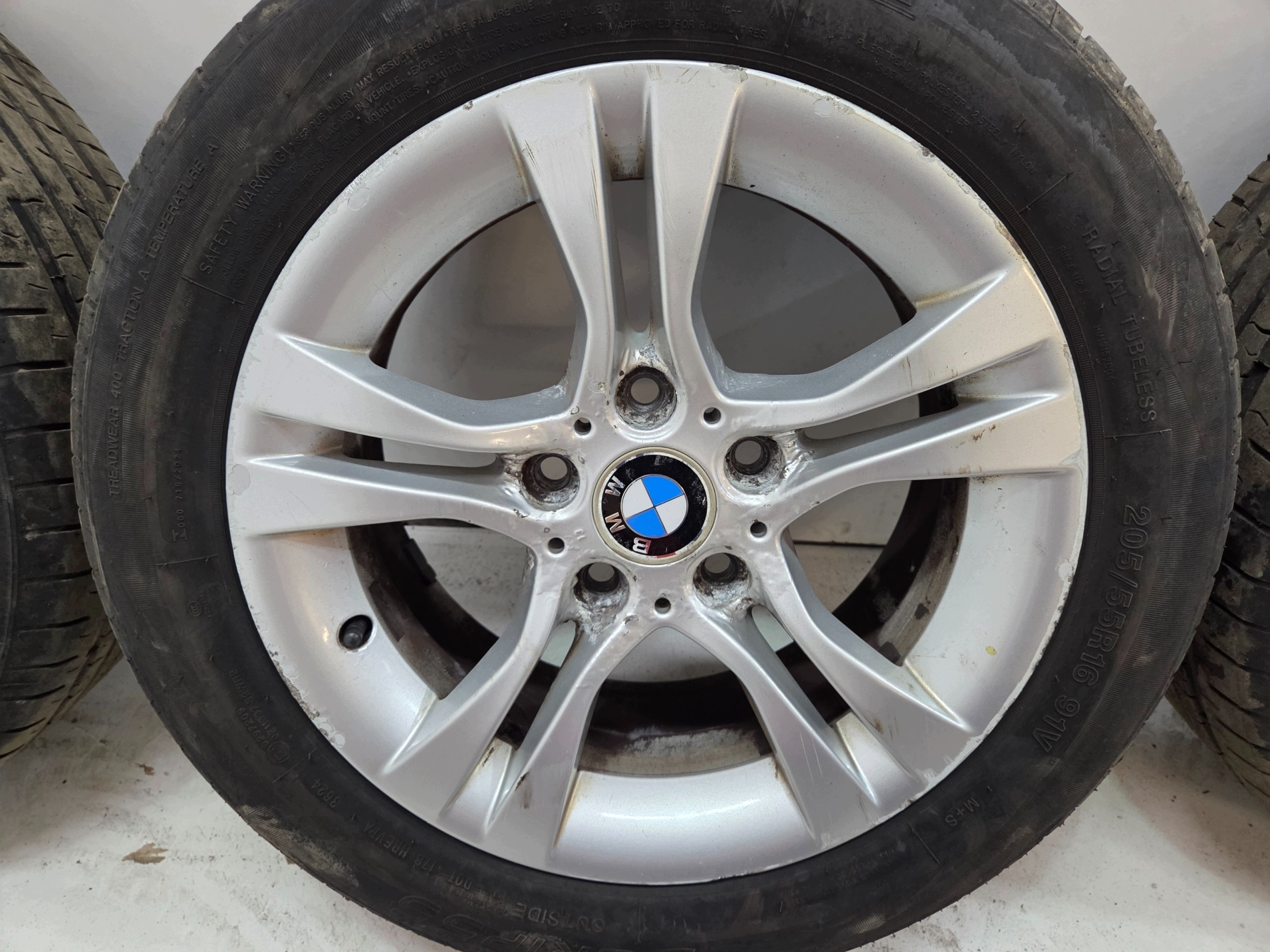 discs BMW E90 E91 16 CALI OE 6780907 KOMPLET