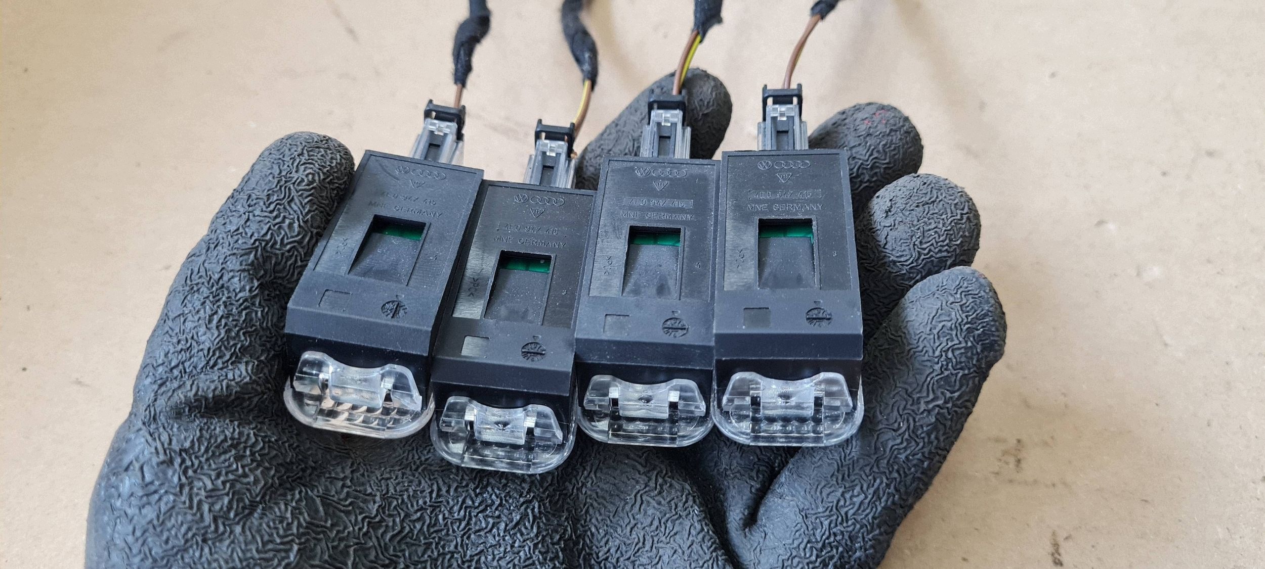A7 4G S7 Feux phare Interne Interne Prise 4E0947415 A6 C6 C7 4G A4 B8 Q5