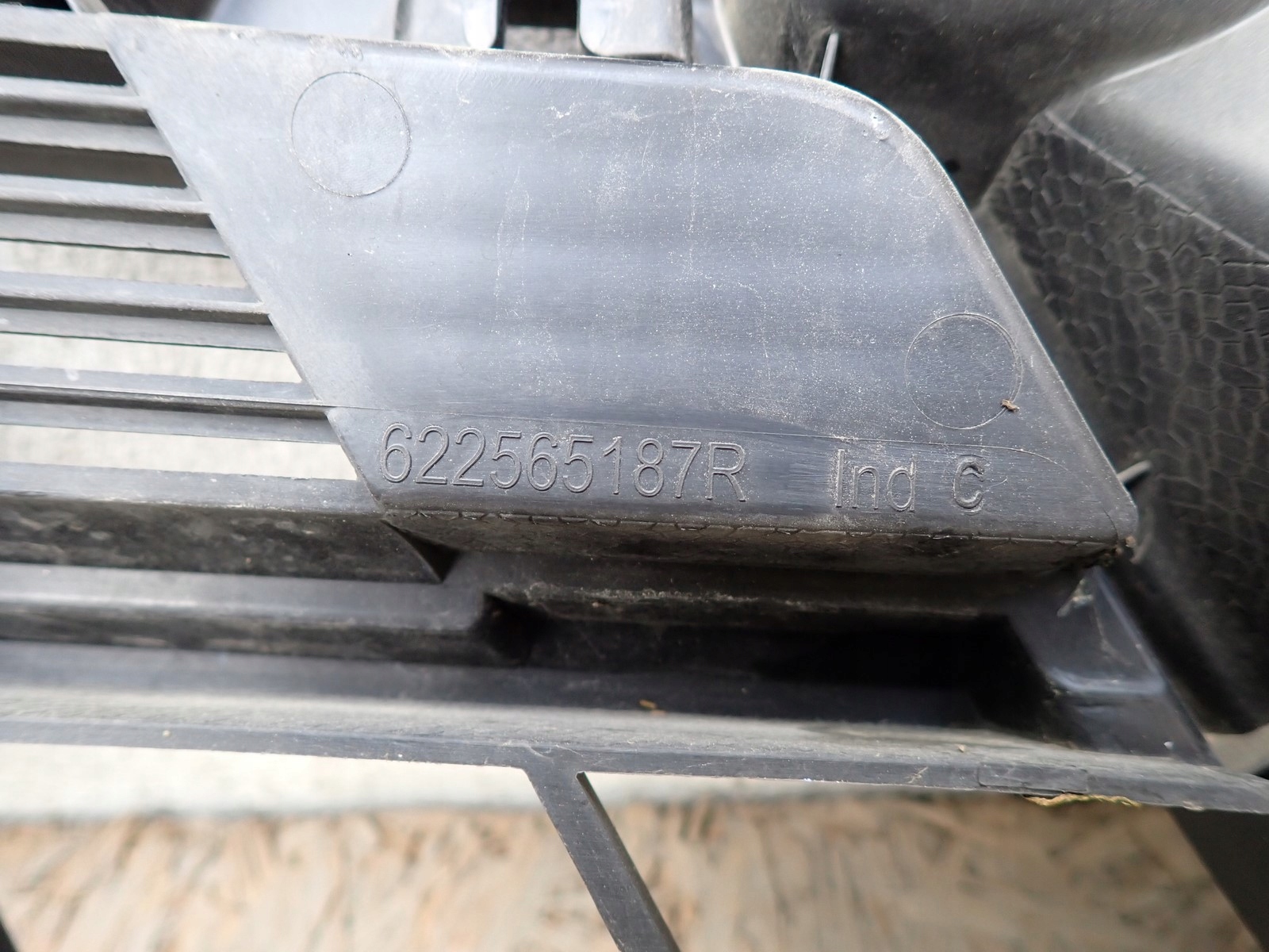 Grill RENAULT EXPRESS VAN KANGOO III 2021- 622565187R