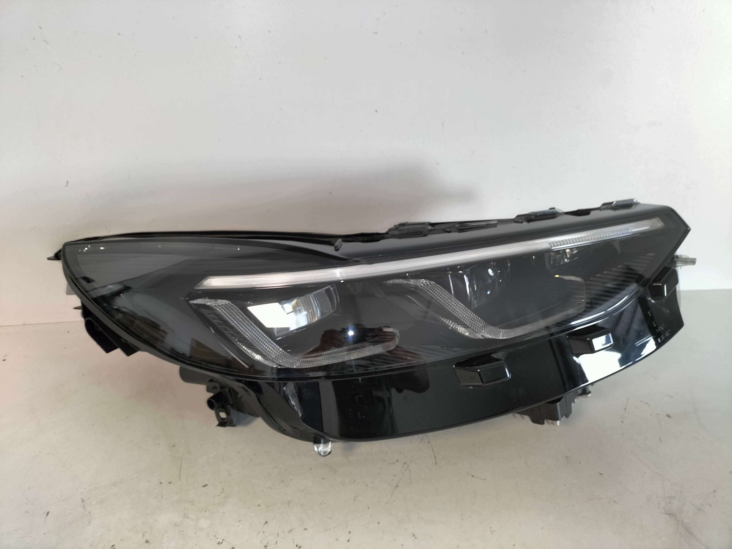 light front reflektor right FORD KUGA MK3 III LIFT 24- FULL LED