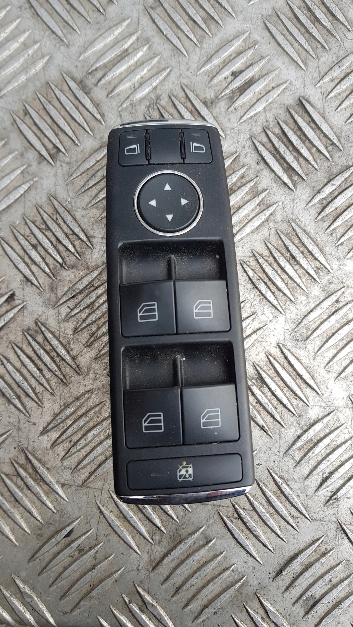 MERCEDES W212 control panel of the window A2128208210