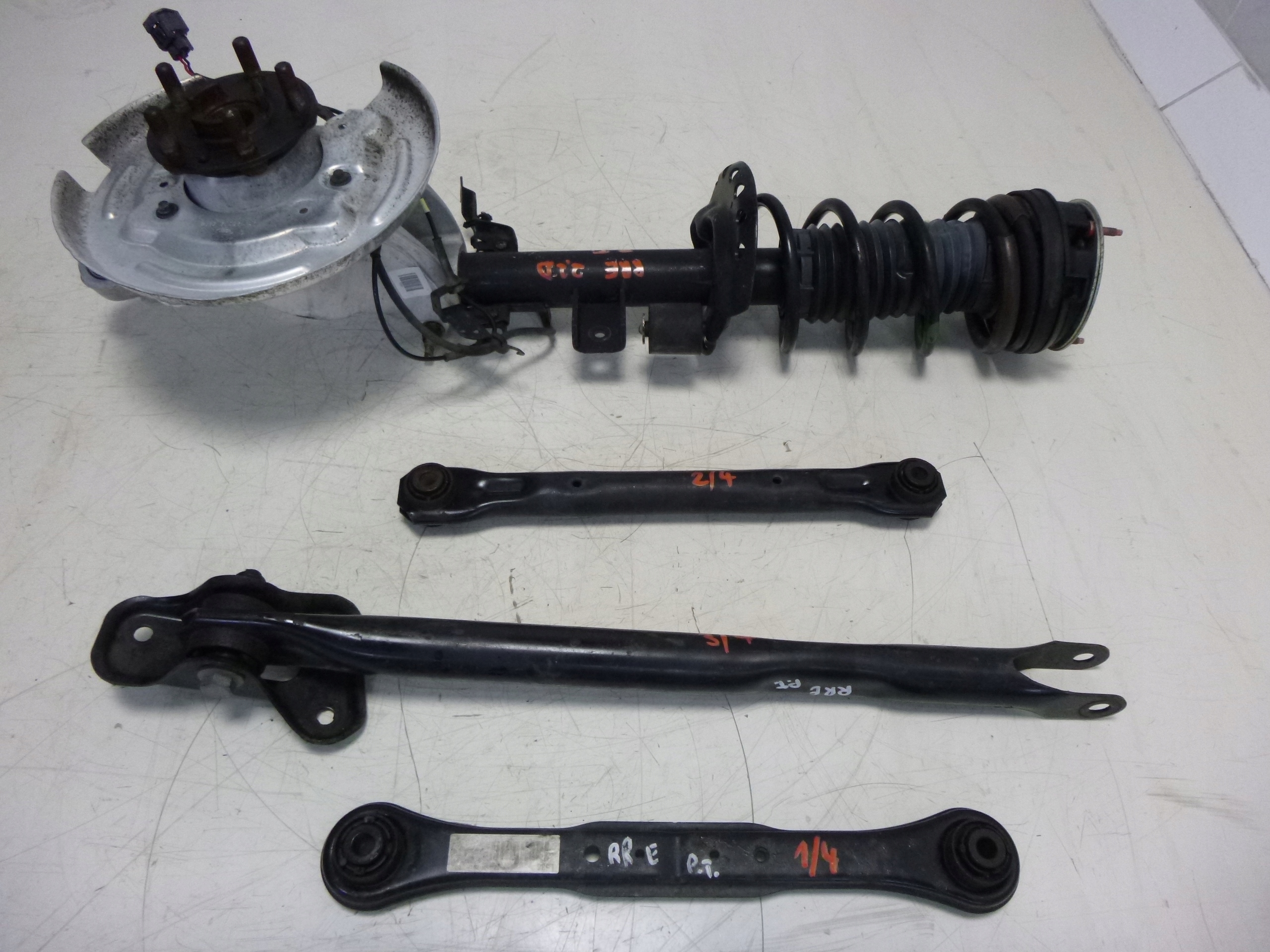 RR EVOQUE ZAWIESZNIE swing arm right rear part