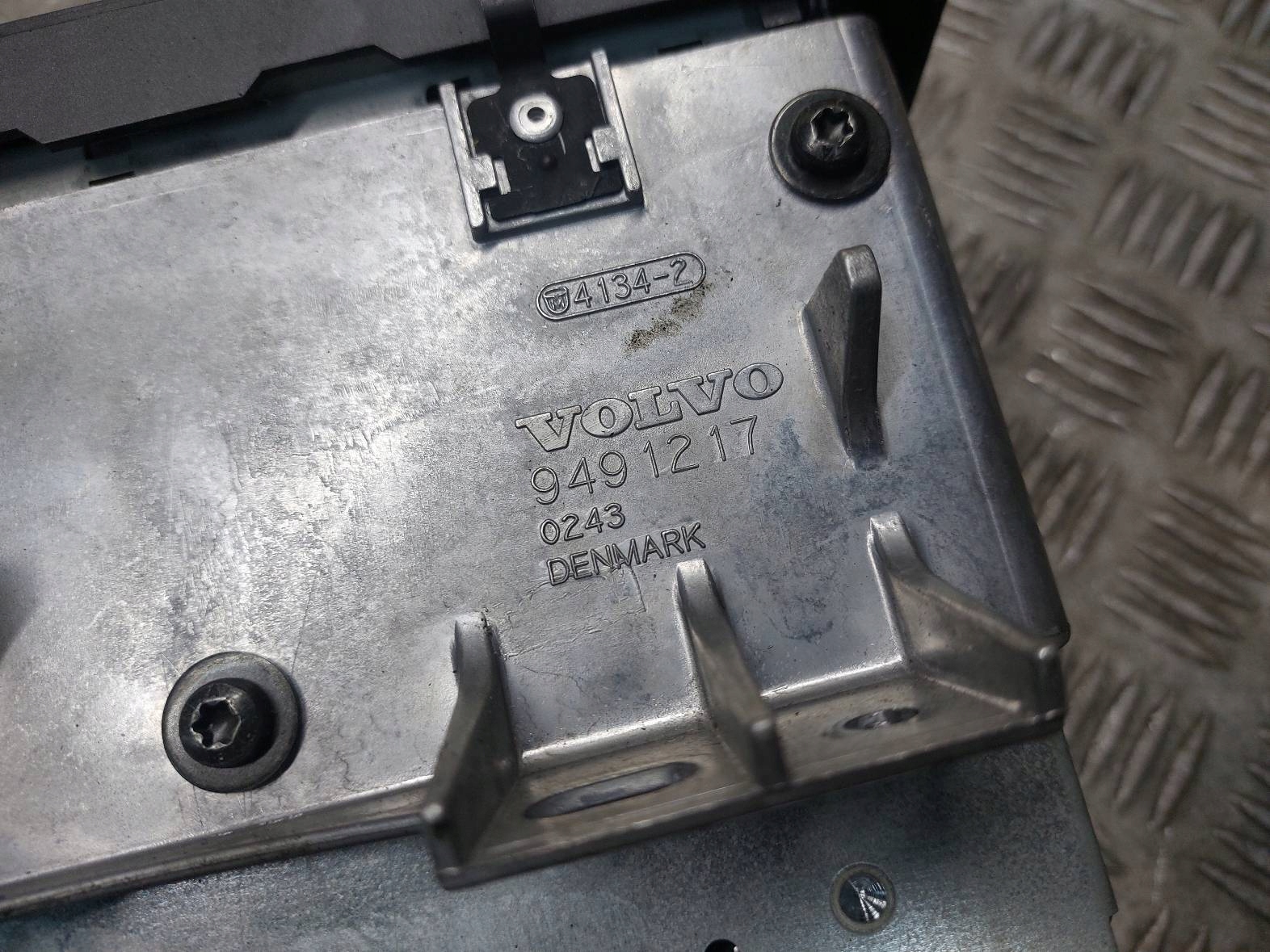 RADIO ODTWARZACZ VOLVO S80 e 9496562 9491217