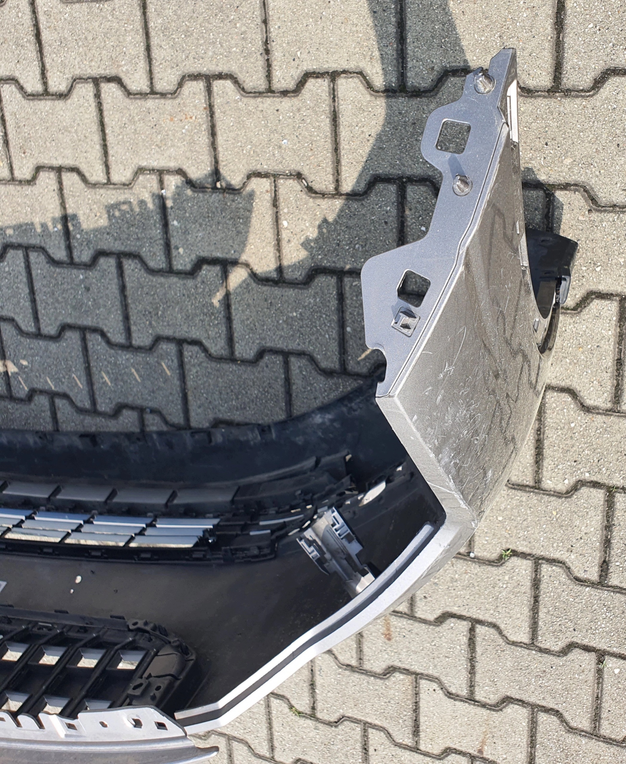 VOLVO POLESTAR 2 19- bumper front washers grille OE 31690327 original