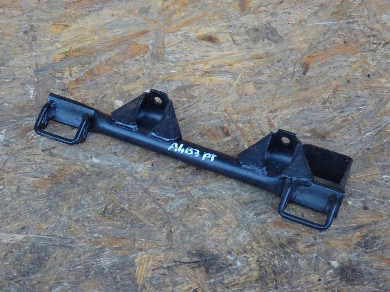 AUDI A4 B7 MOCOWANIE FOTELIKA ISOFIX PRAWE TYLNE