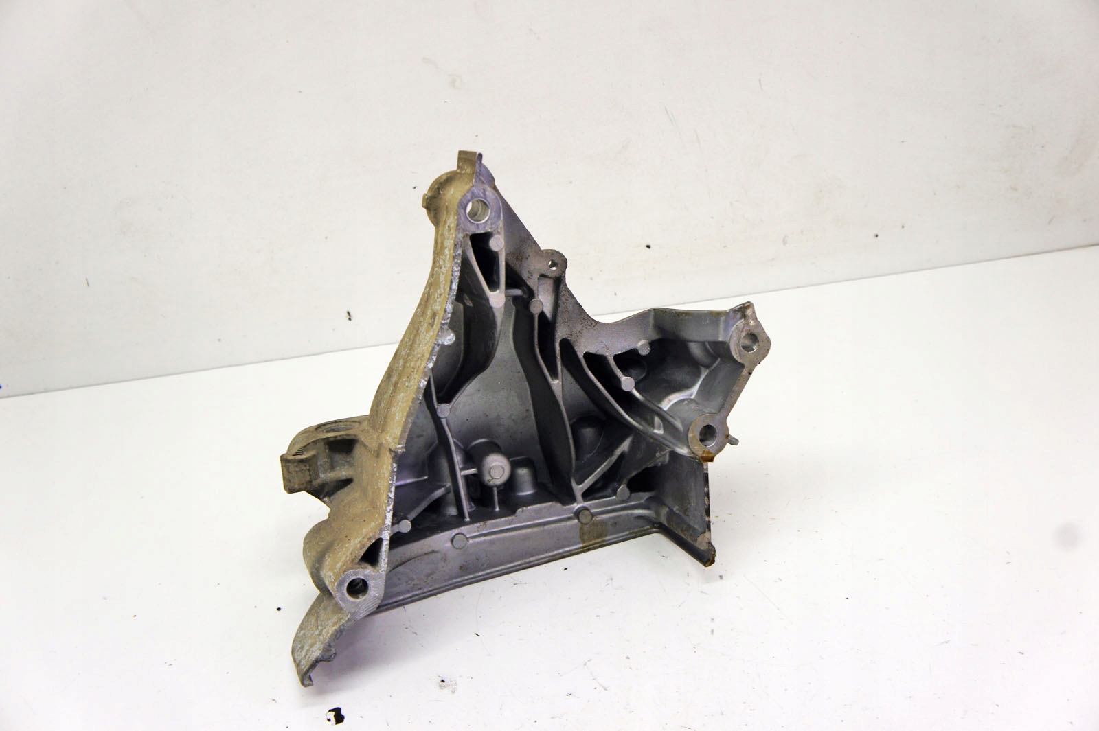 PW186 SKODA SCALA 1.5и лапа кронштейн Двигателя