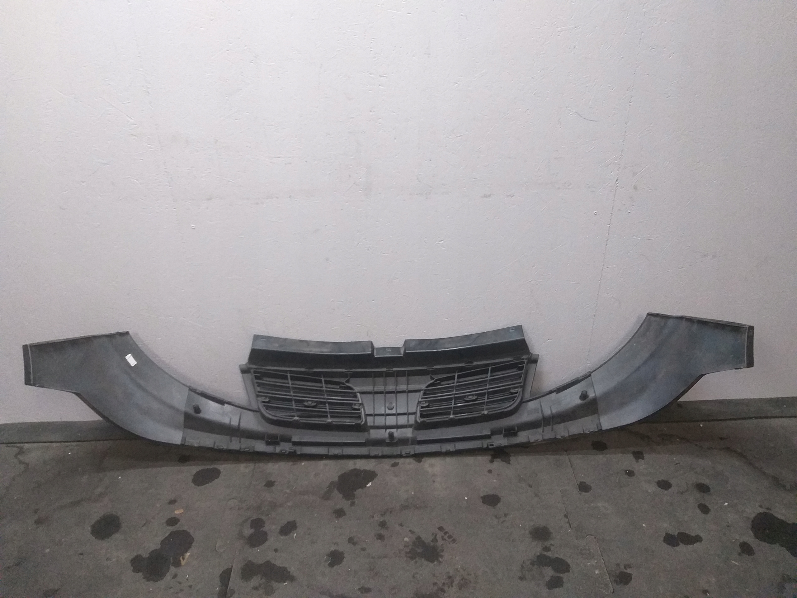 nárazník předek NISSAN PRIMASTAR maska