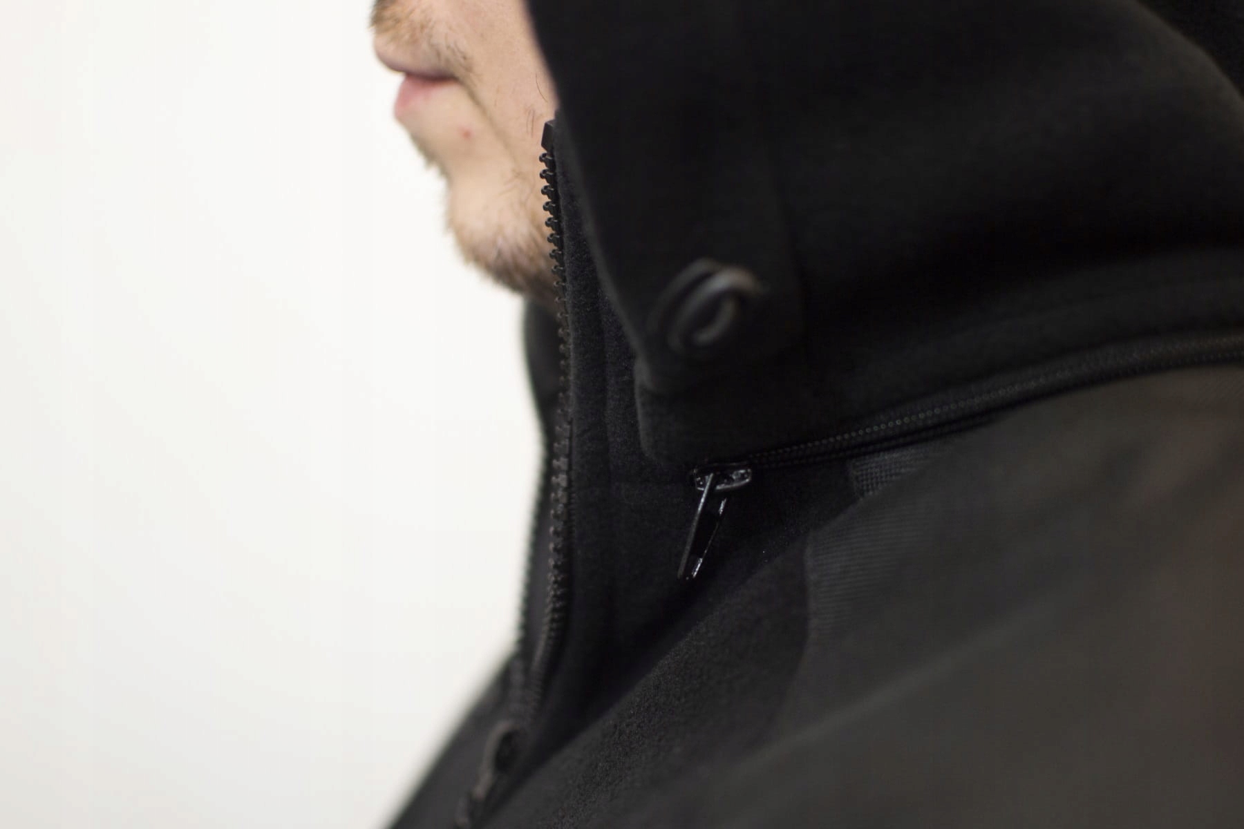 BLUZA POLAROWA BARDZO GRUBA CIEPŁA Z KAPTUREM TURYSTYCZNA CZARNY L Materiał dominujący polar