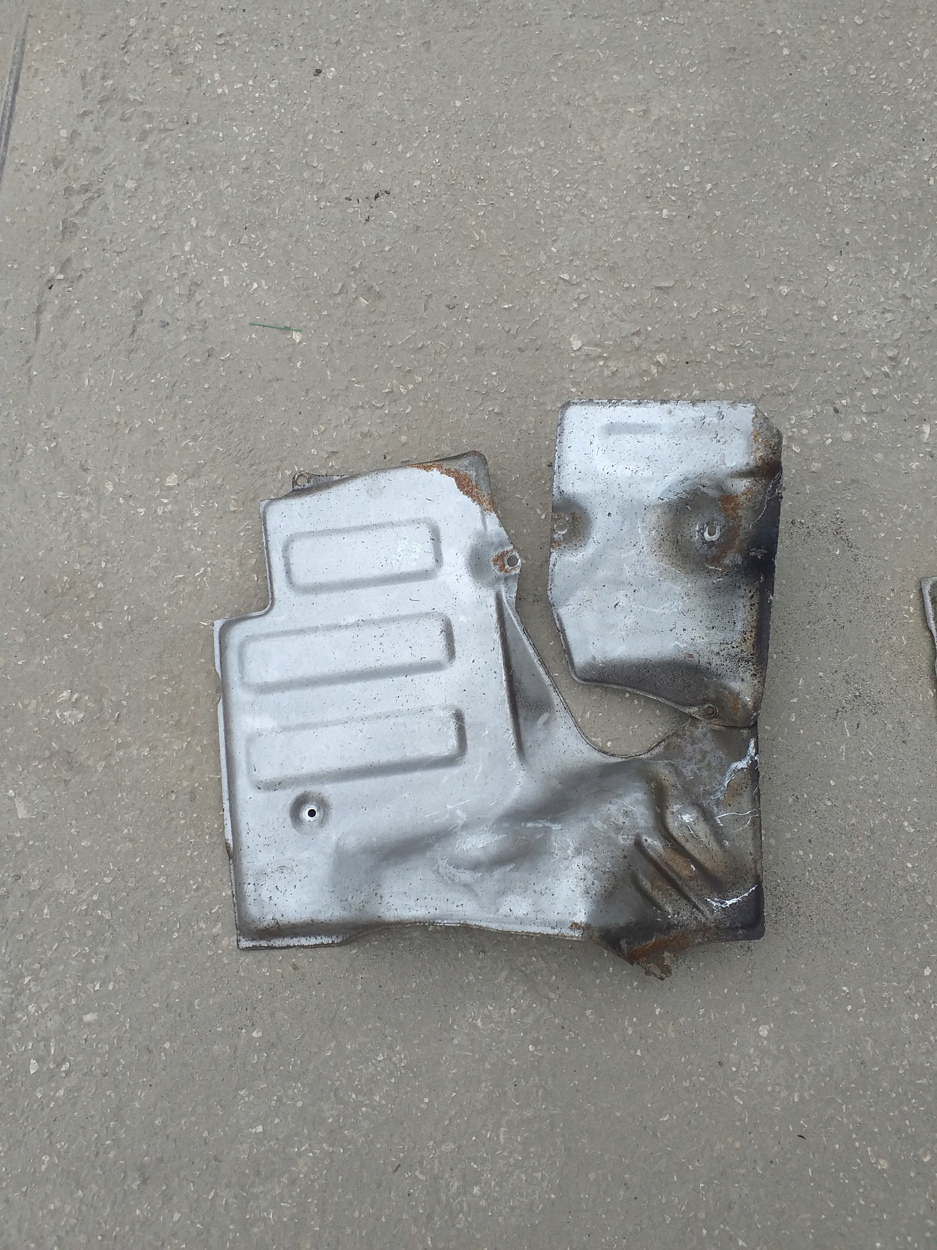 Toyota MR2 SW20 2.0 тепловий щит глушник