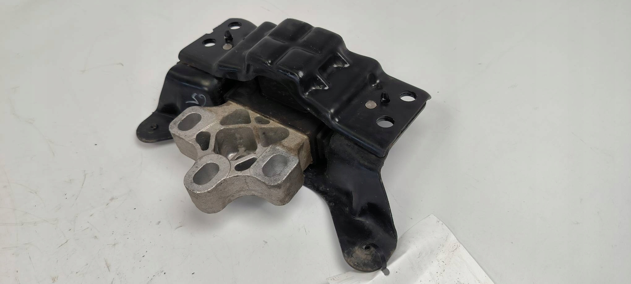 gearbox mount 5Q0199555T SKODA SUPERB III