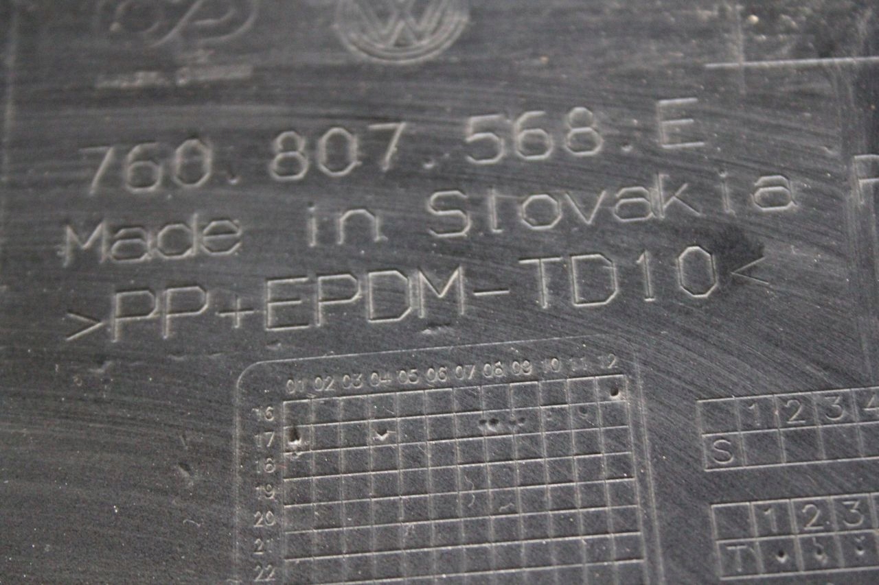 ZDERZAK TYŁ VW TOUAREG III R LINE LOK1 KPL. Numer katalogowy oryginału 760807568E