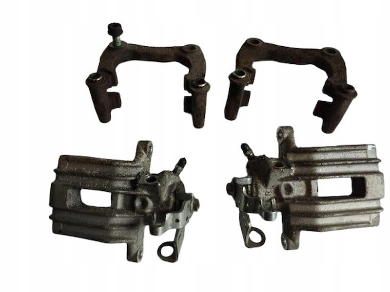 ZACISKI HAMULCOWE tył P + L jarzma VOLKSWAGEN GOLF IV 4