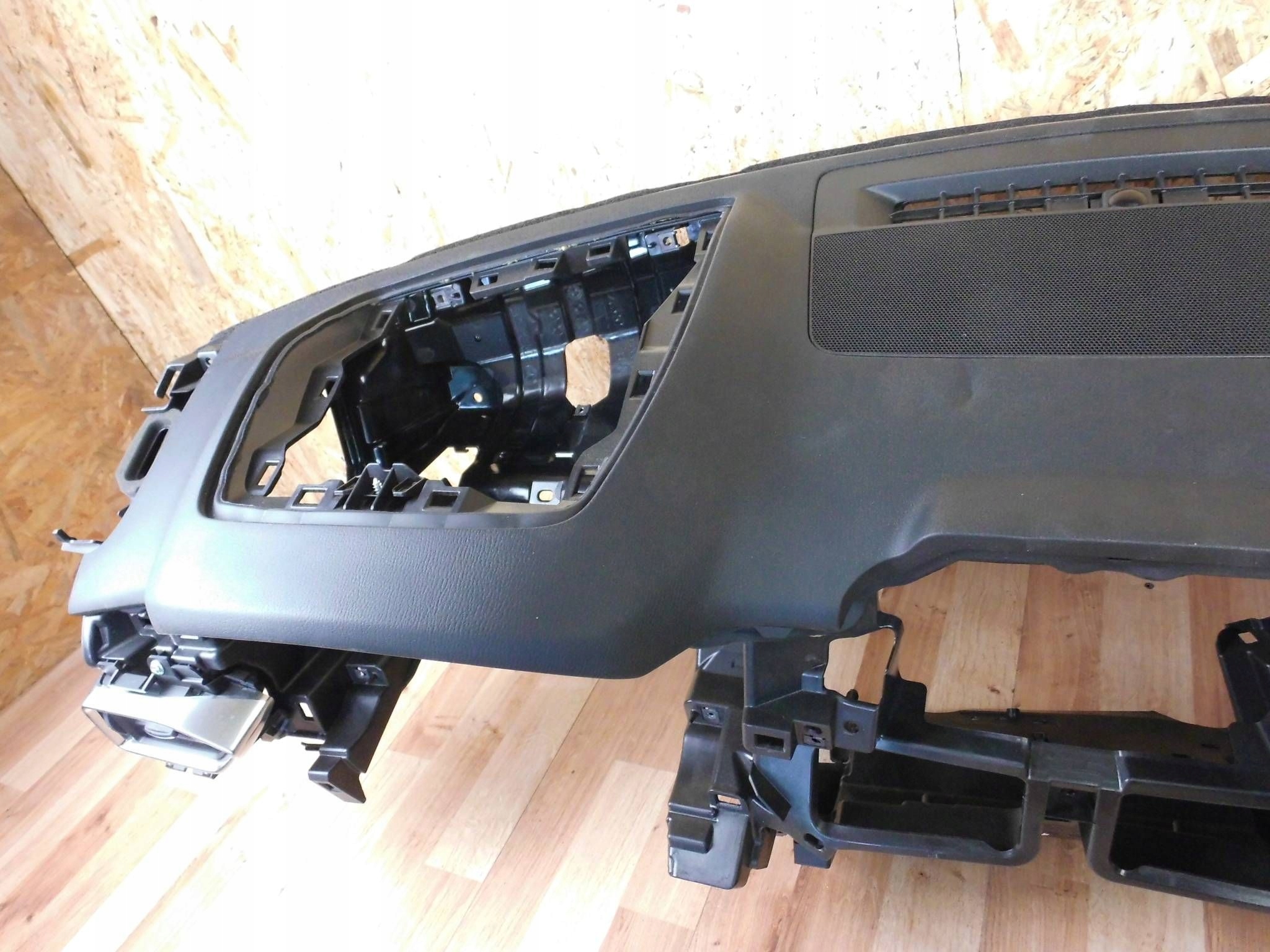 Mazda CX-5 II KF 2018-2022 airbag dashboard instrument panel cockpit below head up
