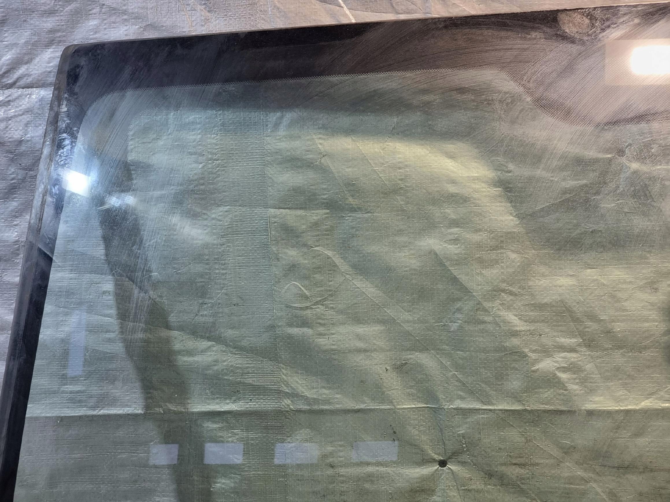 window iron front DODGE CALIBER 08r