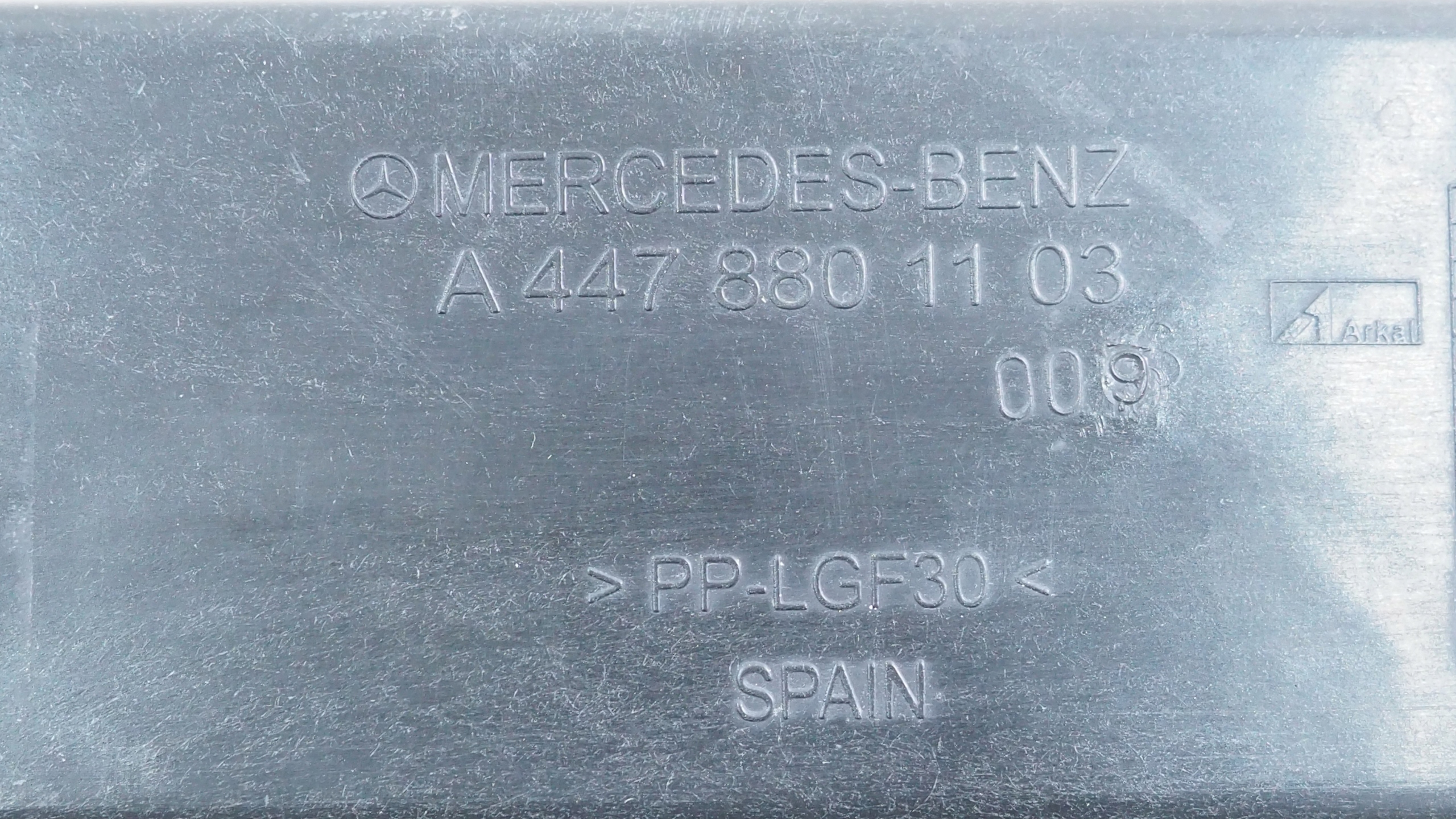 Mercedes Vito V Klasa W447 pillar iron support panel for radiators A4478801103
