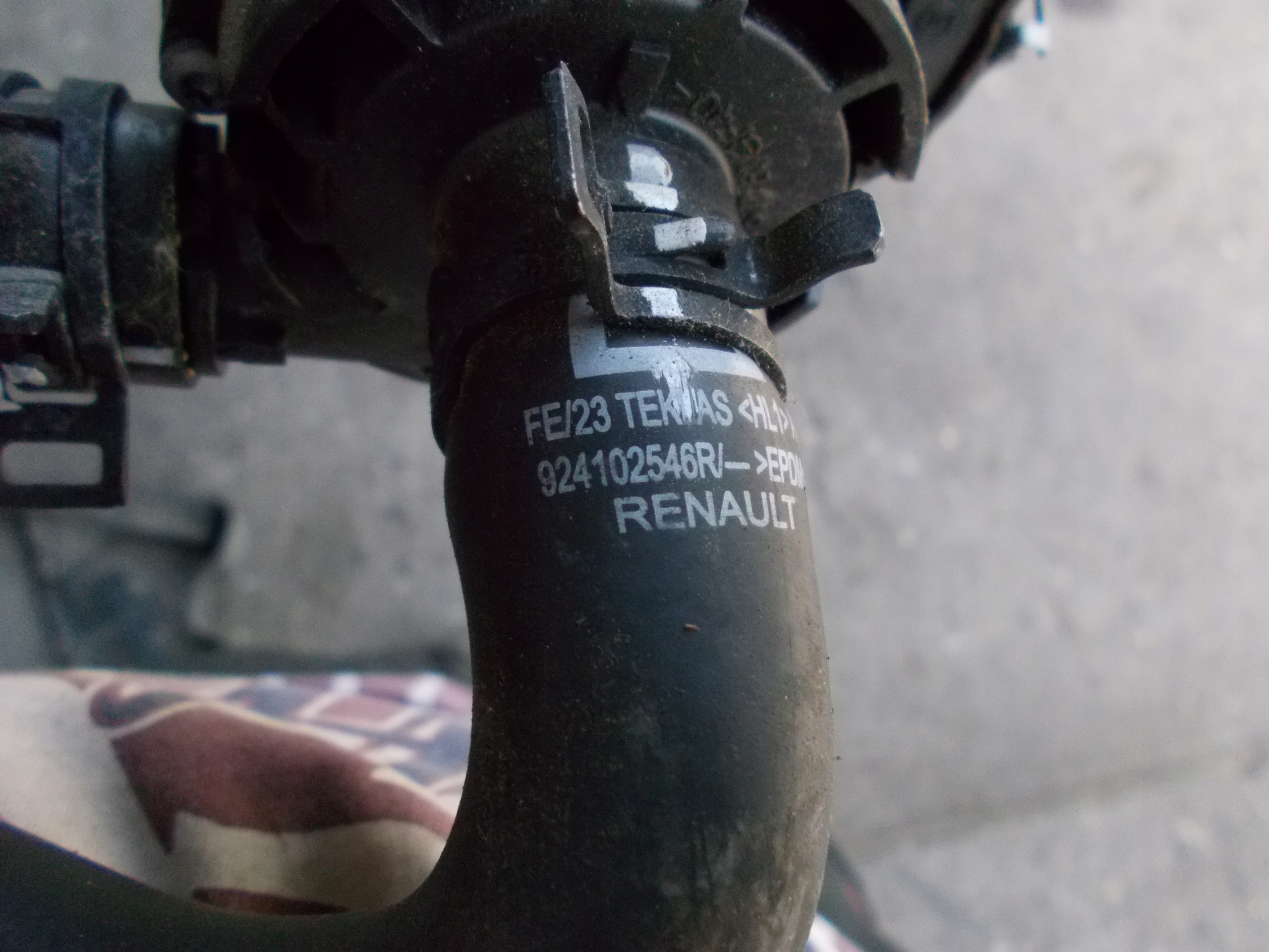 RENAULT MASTER III LIFT crijeva vode pumpa vode KOMPLET 924102546R