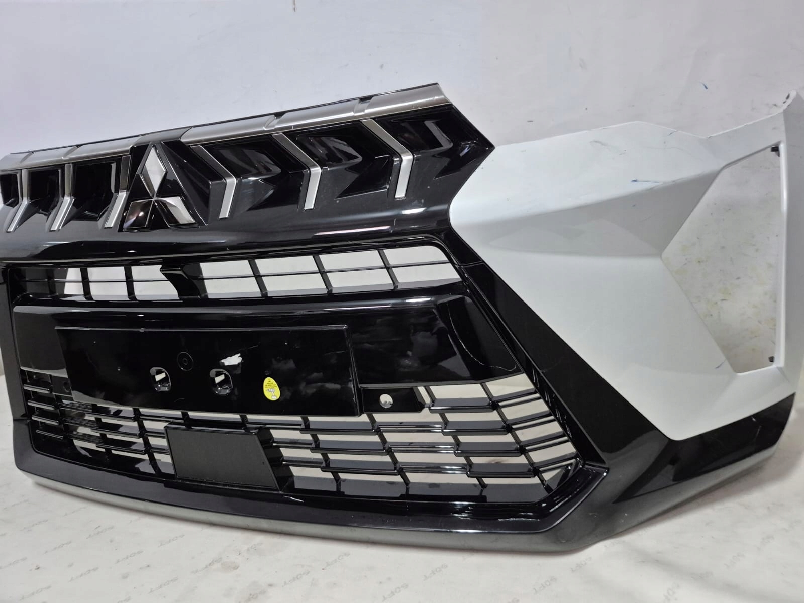 MITSUBISHI ASX II LIFT 24- bumper front front grill 622541496R