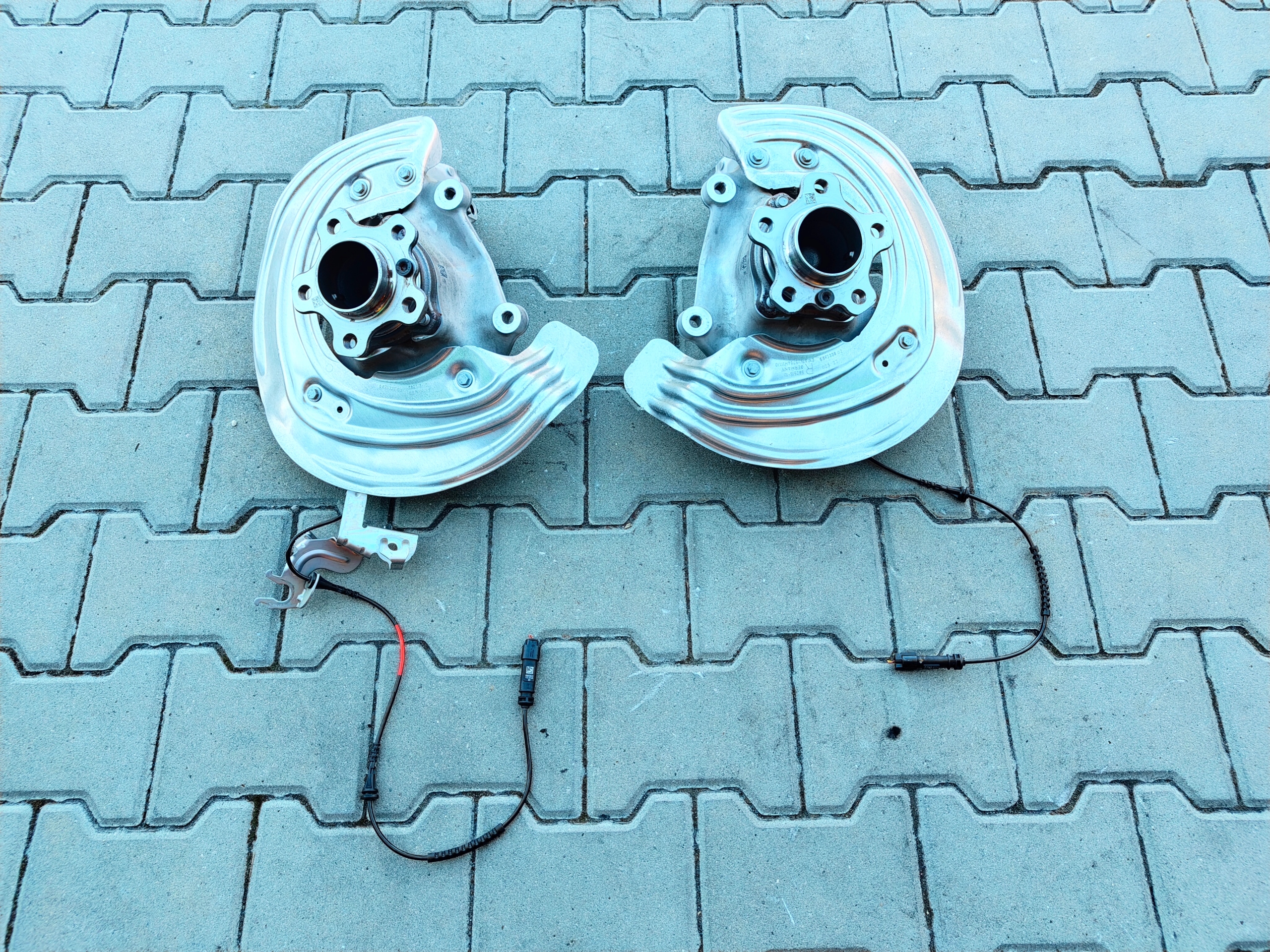 BMW G26 I4 swing right left front 6893259 6893260