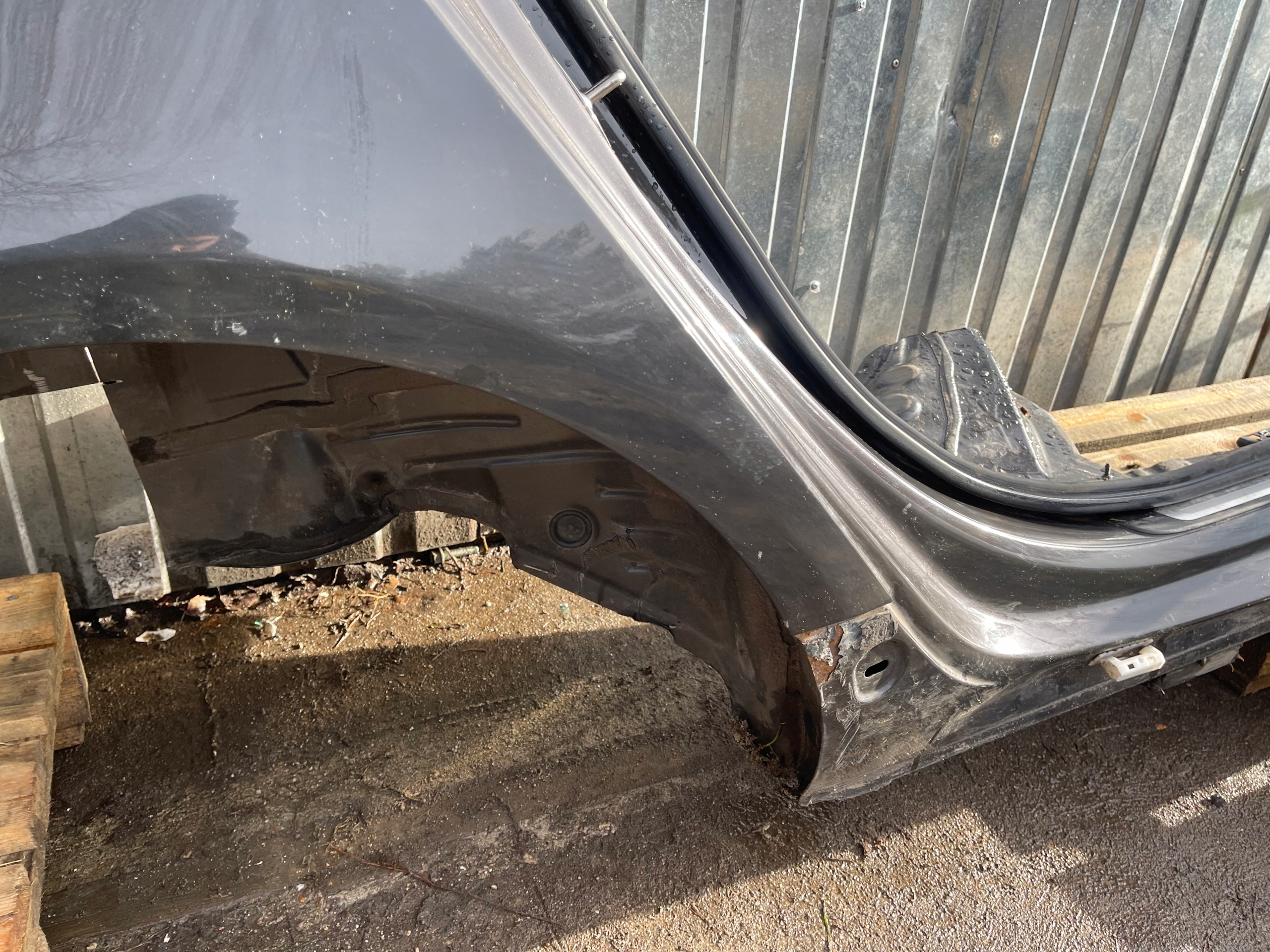 quarter fender threshold rear part right side AUDI A6 C7 sedan LX7U