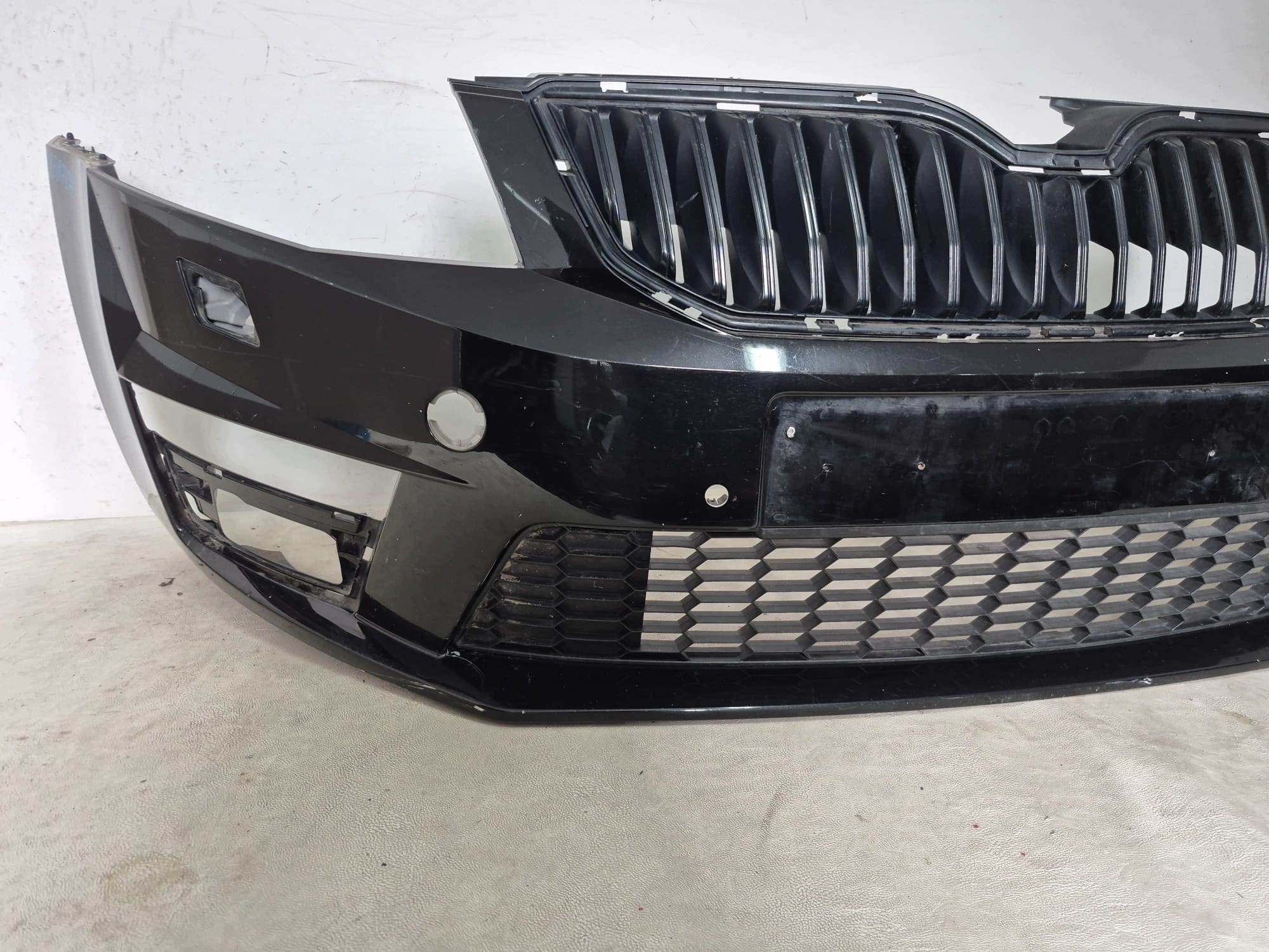 SKODA OCTAVIA III RS 5E0 12- bumper front front SPR PDC 5E0807221F