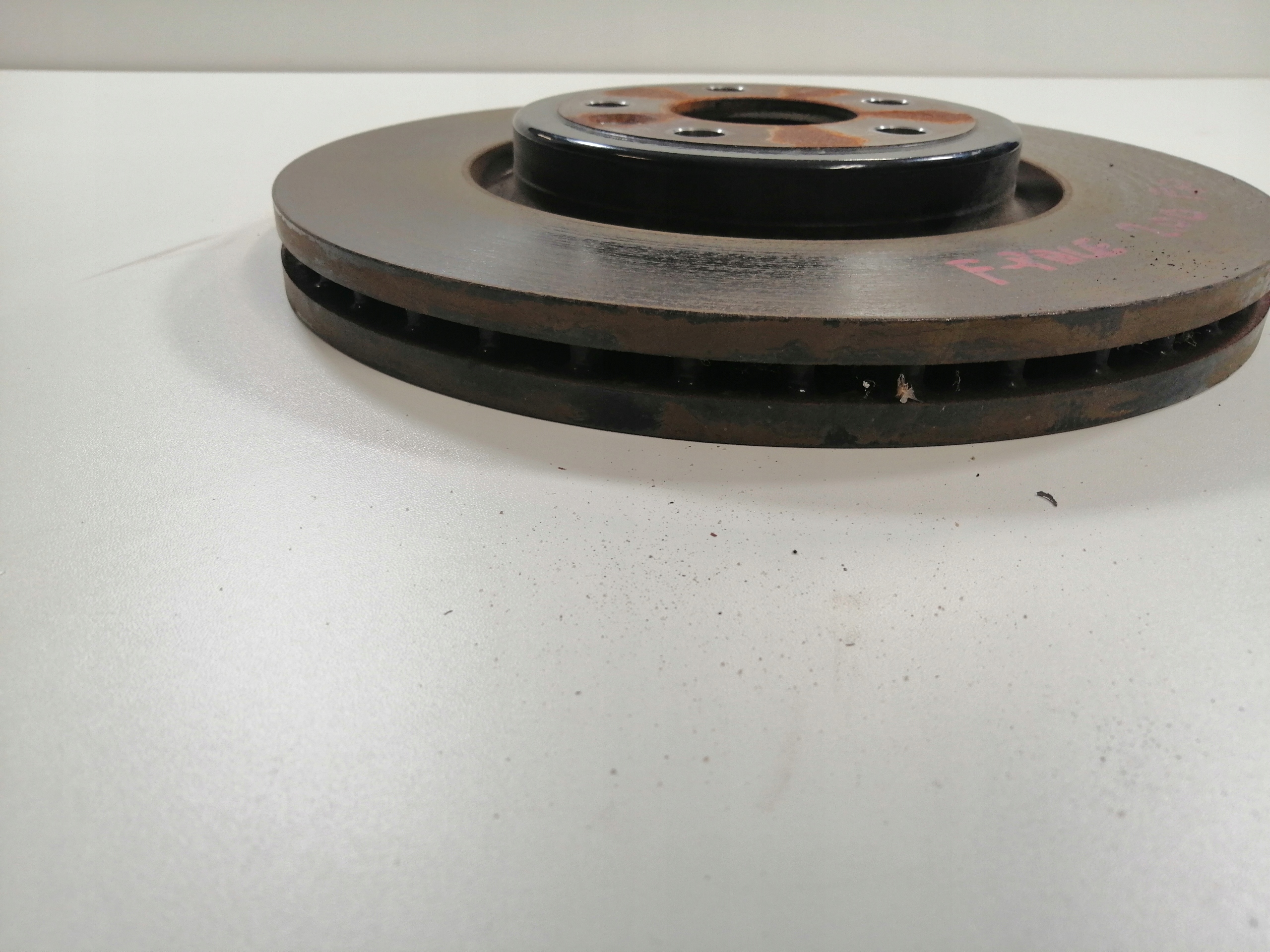 Jaguar F-Pace 2.0 D передний тормозной диск