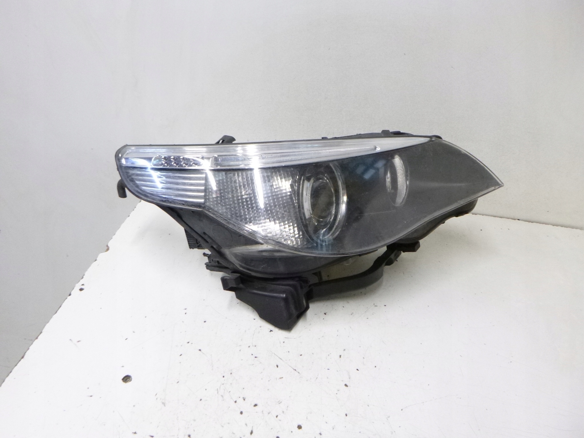 light front complete BMW E60 E61 XENON positioning