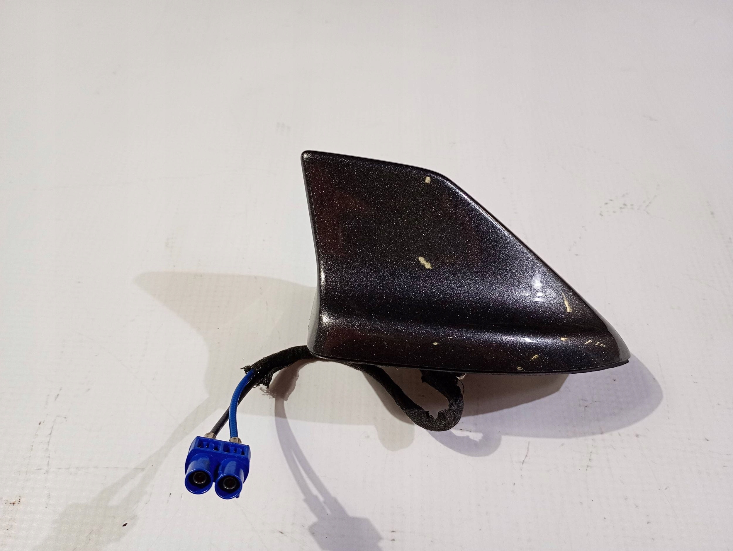 Antena GPS dach pletwa rekin Ford Edge II 2015
