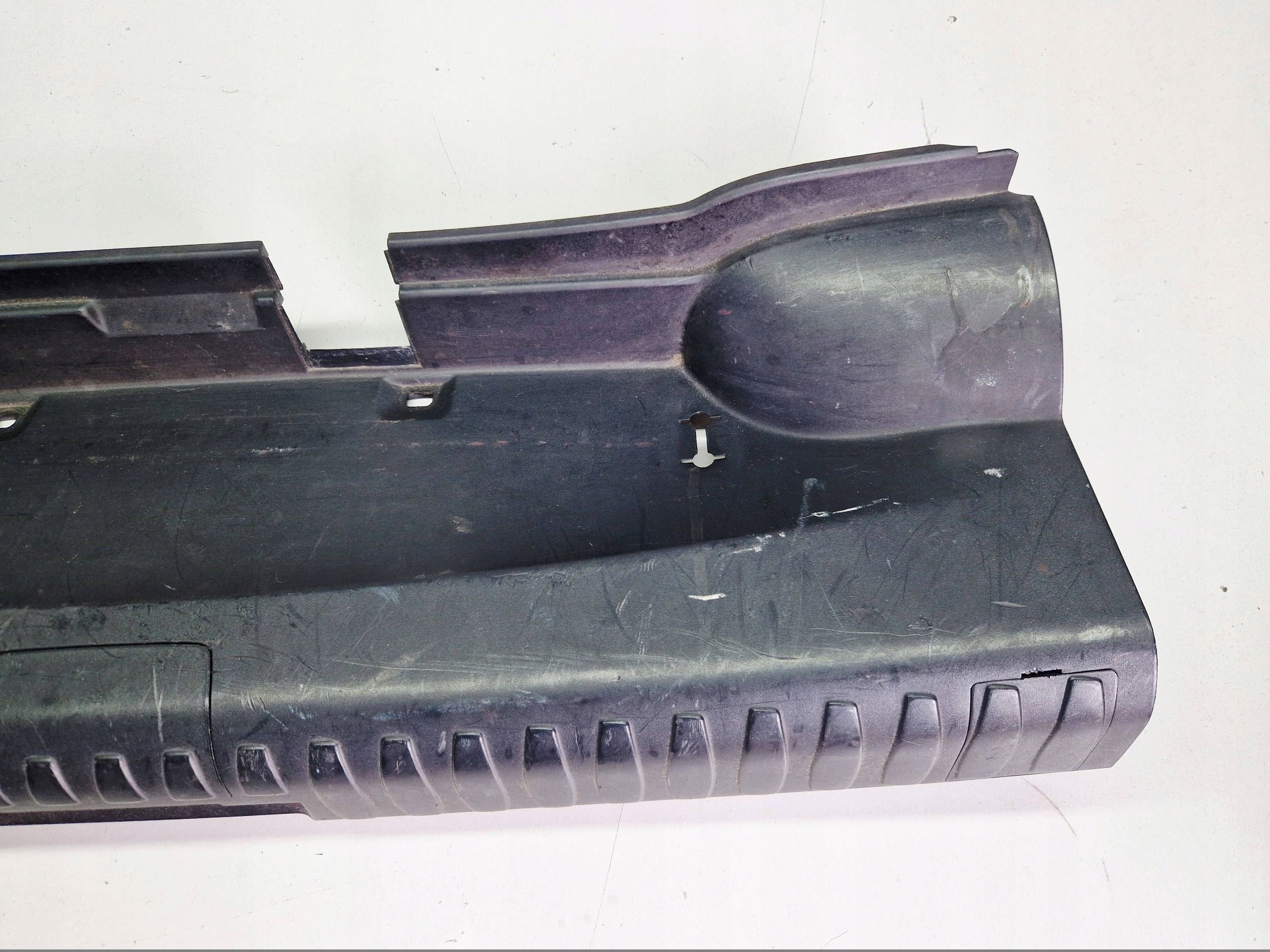 cap of the threshold boot cover supports rear part BMW 1 E81 E87 7123335