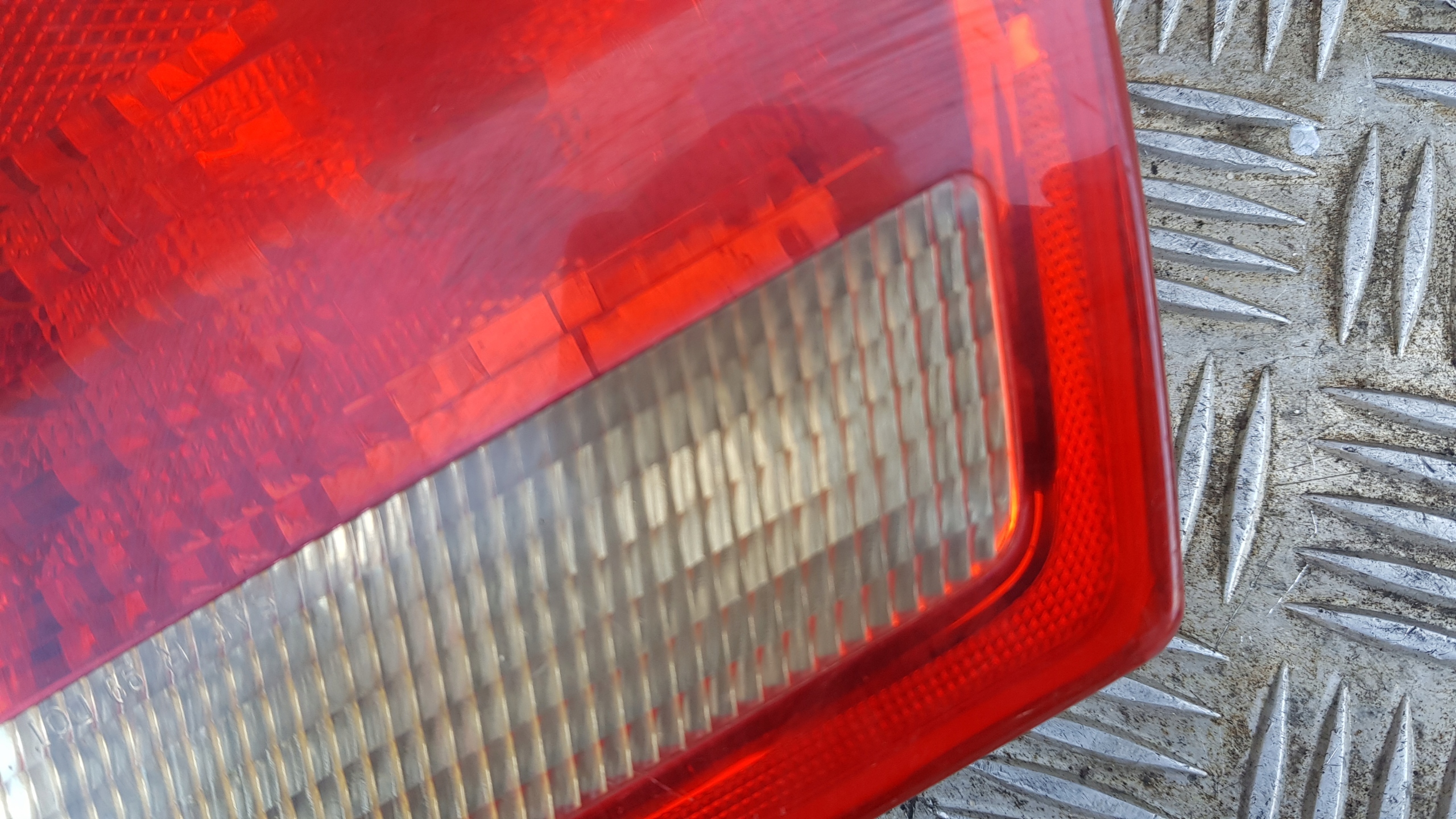 BMW 3 E46 light left and right rear part TOURING KOMBI to the bonnet