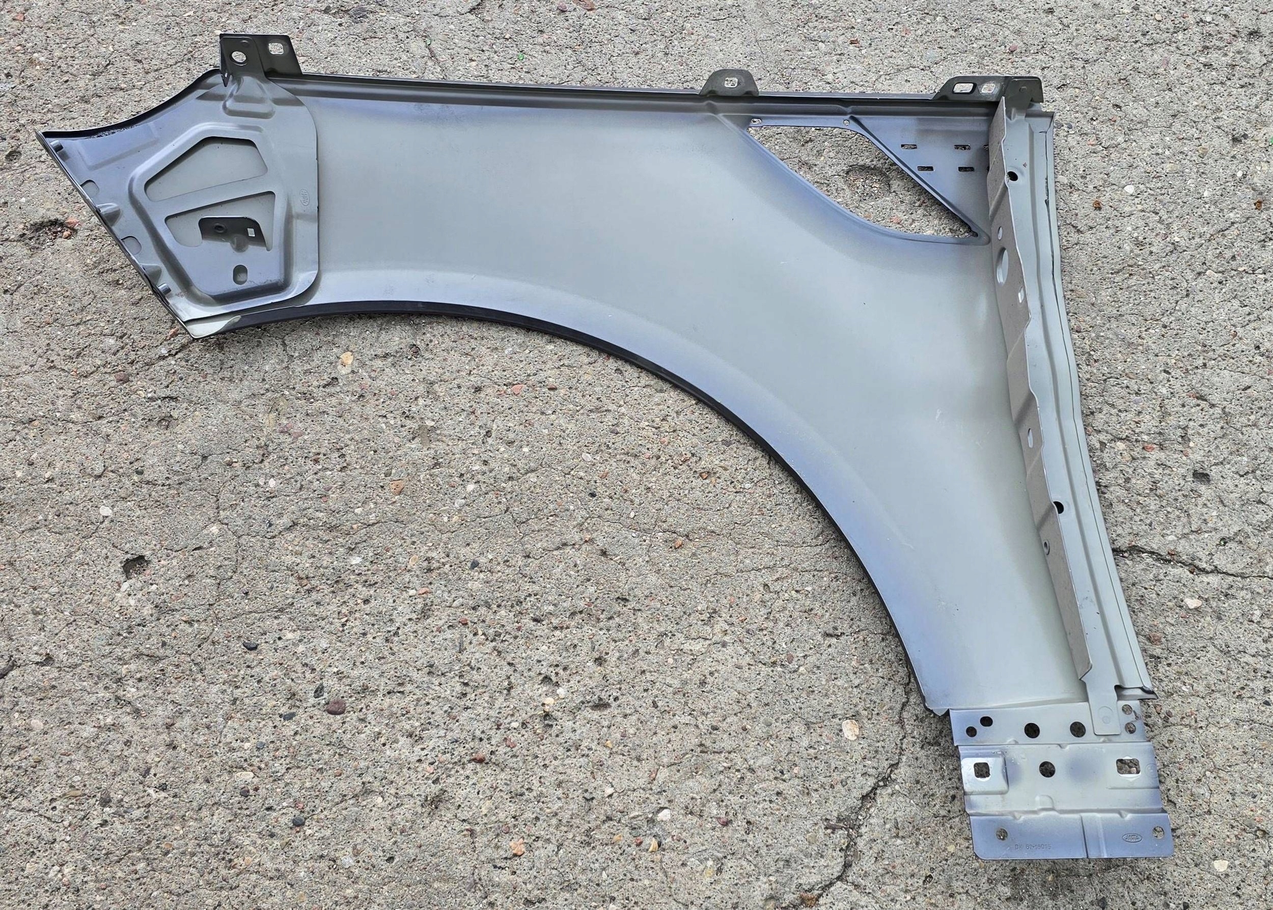 Range Rover Sport L494 before lift 13-17 fender front right