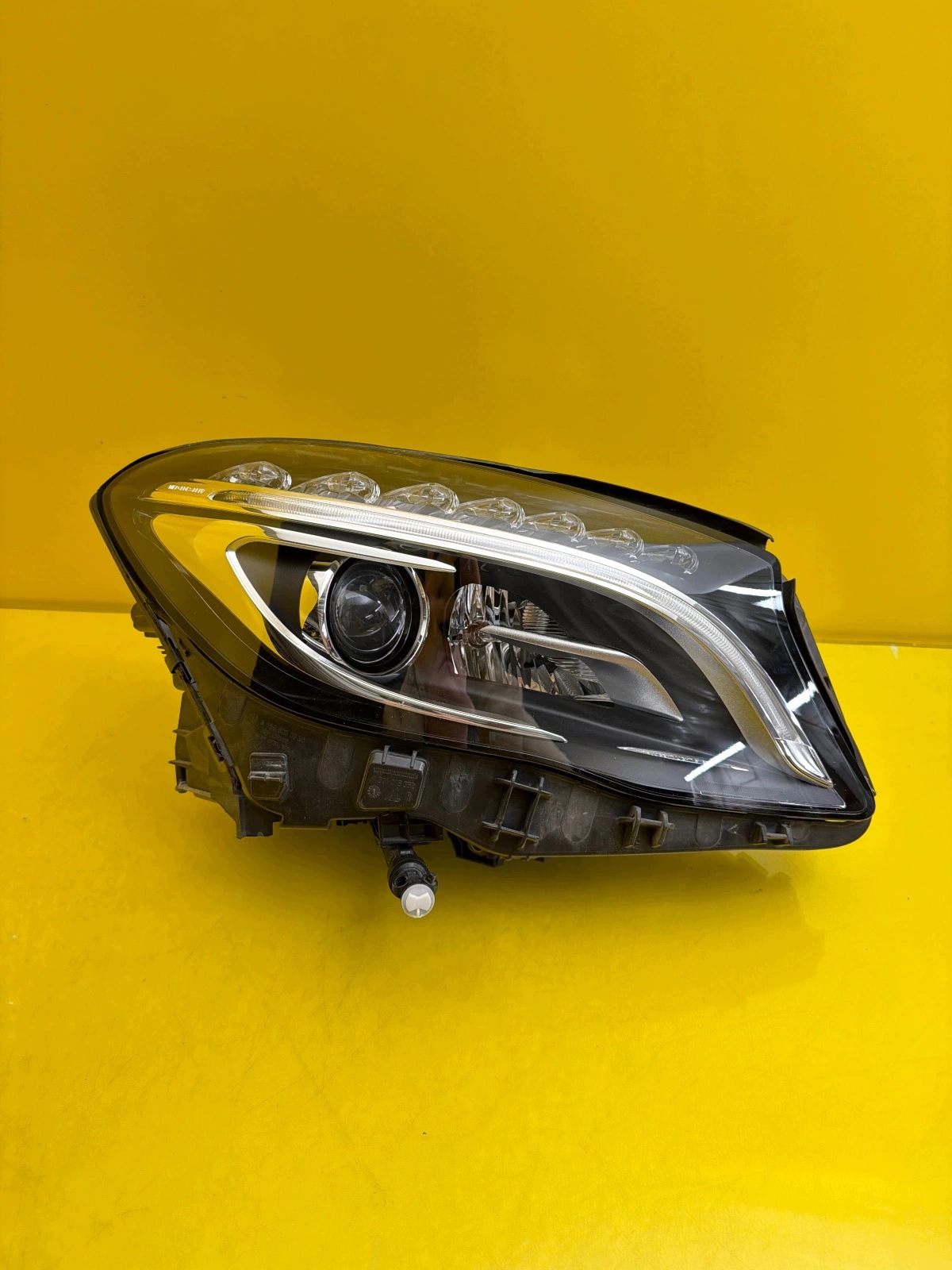 light right Mercedes GLA W156 Bi-Xenon ILS A1569062400