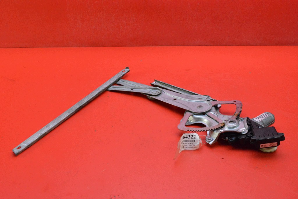 window regulator right front EU 69810-0F020 TOYOTA VERSO 09-13