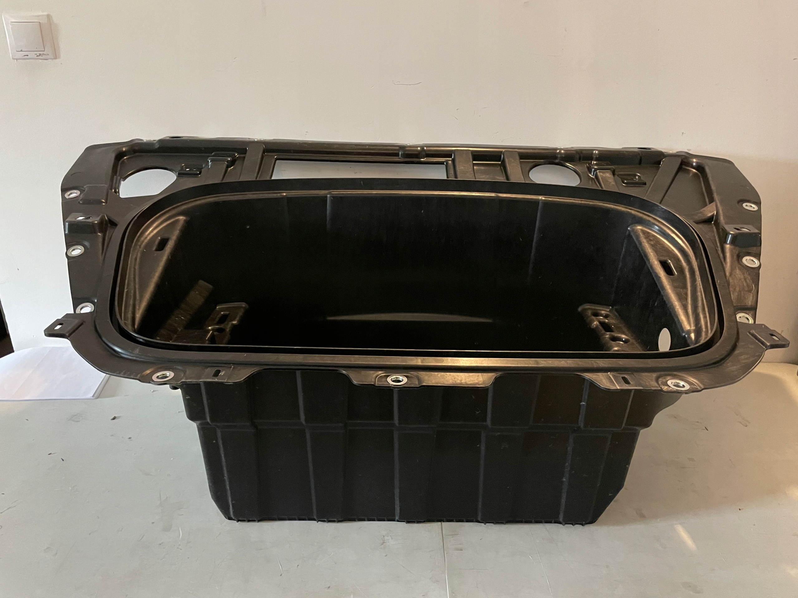 Ванна багажника Porsche Taycan