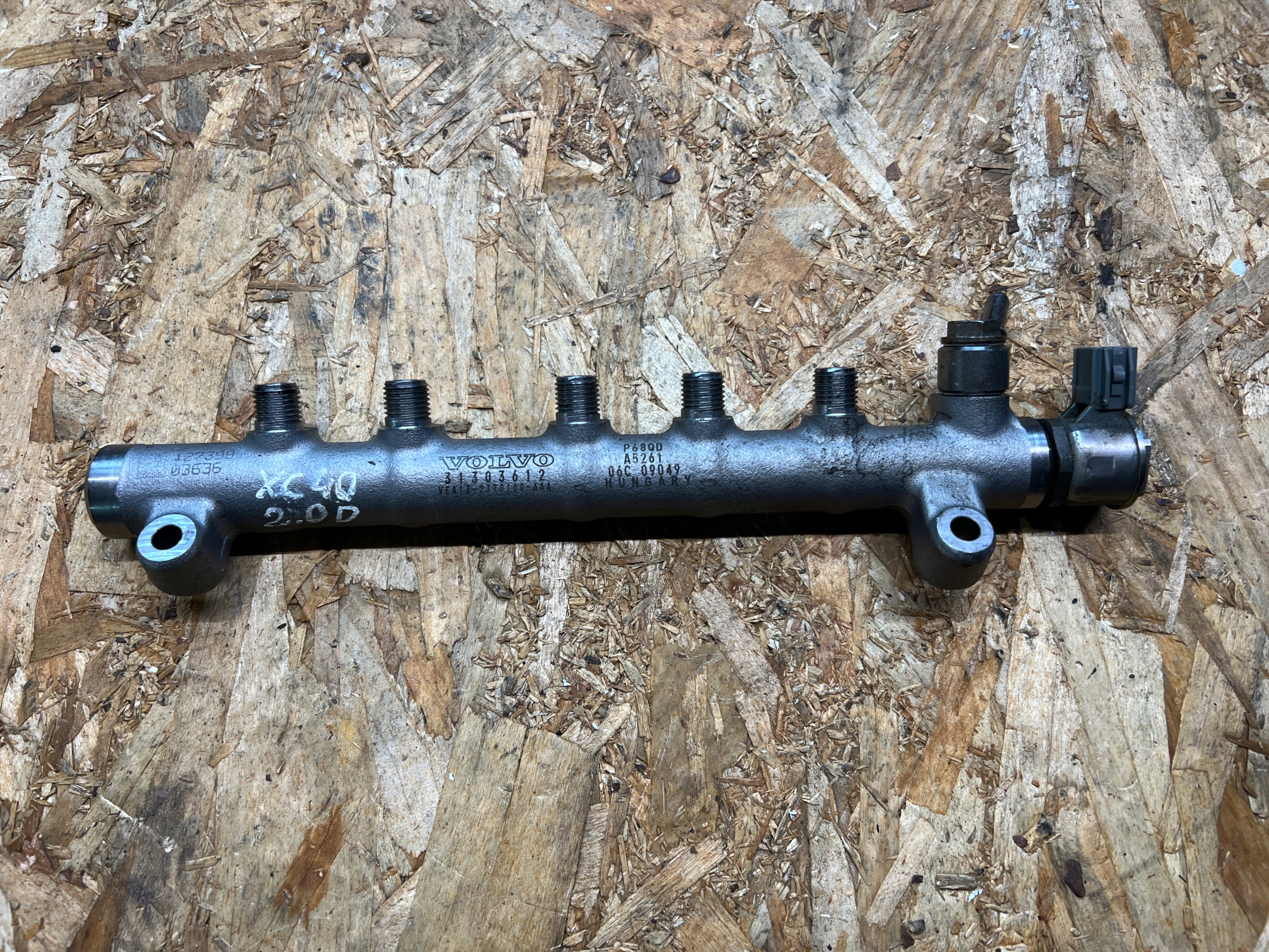 Kraftstoffverteiler Einspritzleiste Sensor XC40 2.0D 31303612
